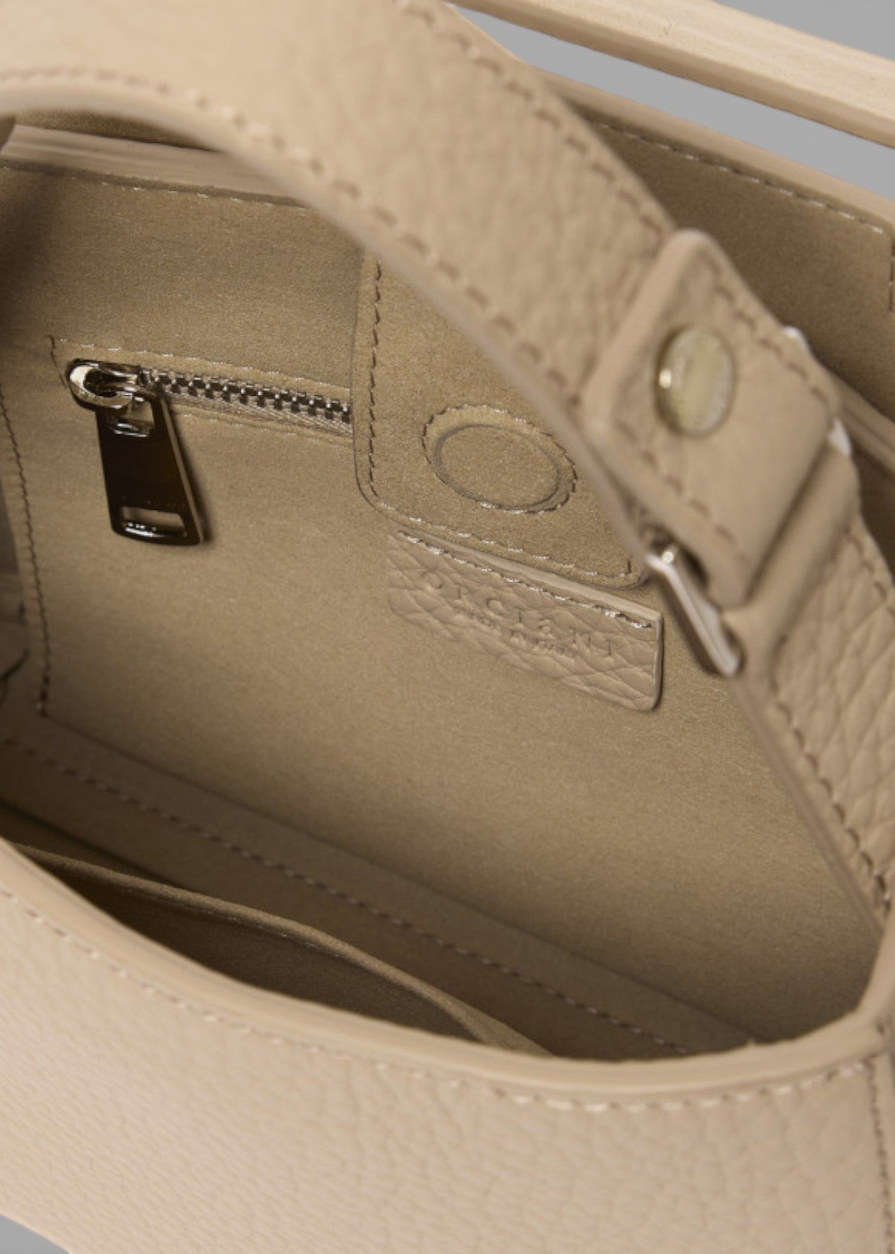 SS26-B02019-SOF BORSA SVEVA SOFT MINI A MANO IN PELLE CON TRACOLLA SABBIA
