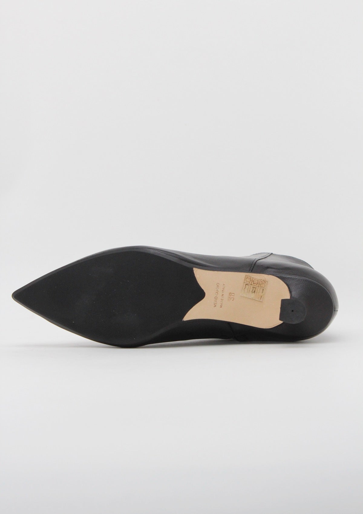 8017 Stivaletto con Tacco Rocchetto in Nappa Nera - Anna F.