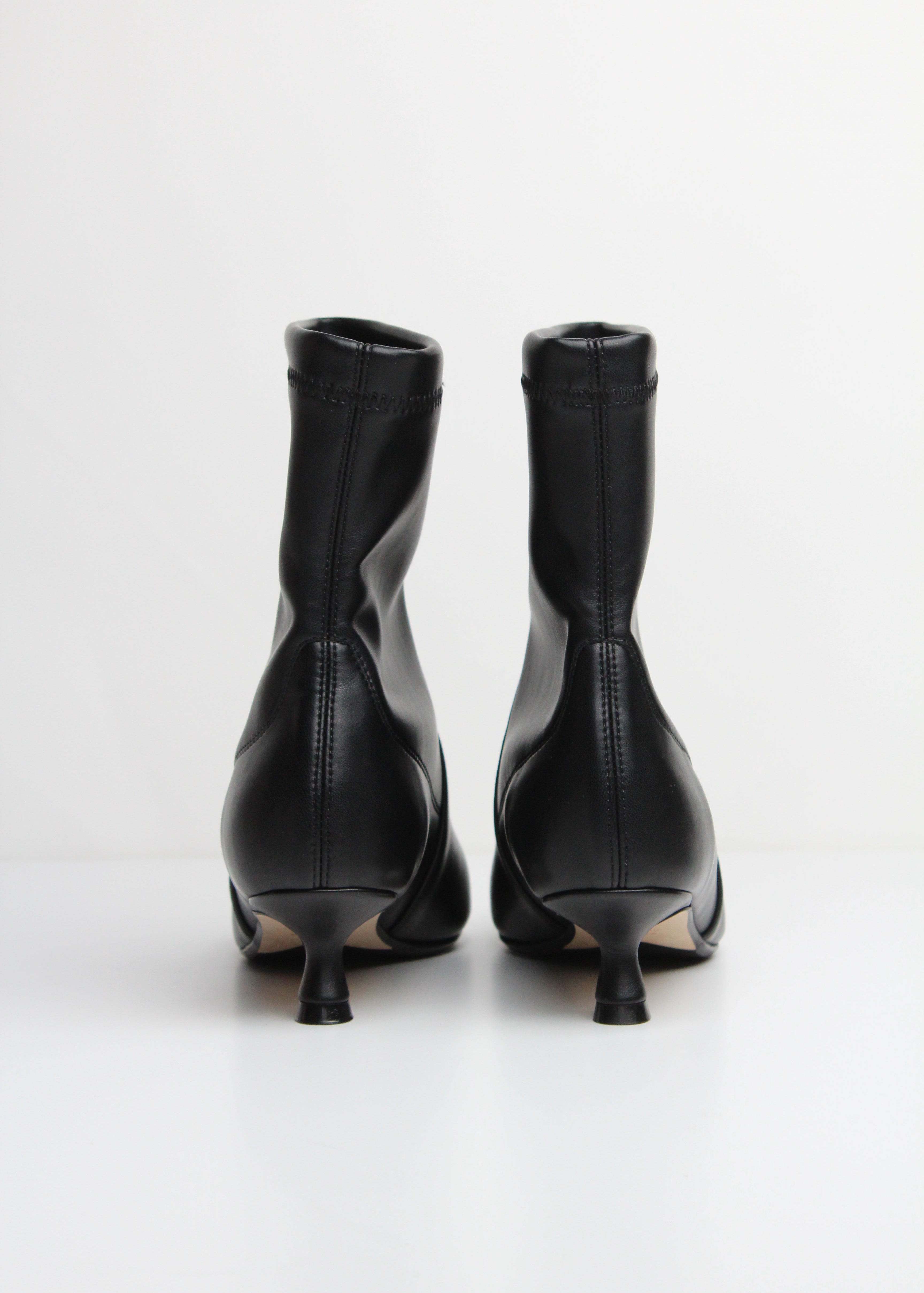 FW25 9800B STIVALETTO IN NAPPA NERA CON TOMAIA ELASTICIZZATA