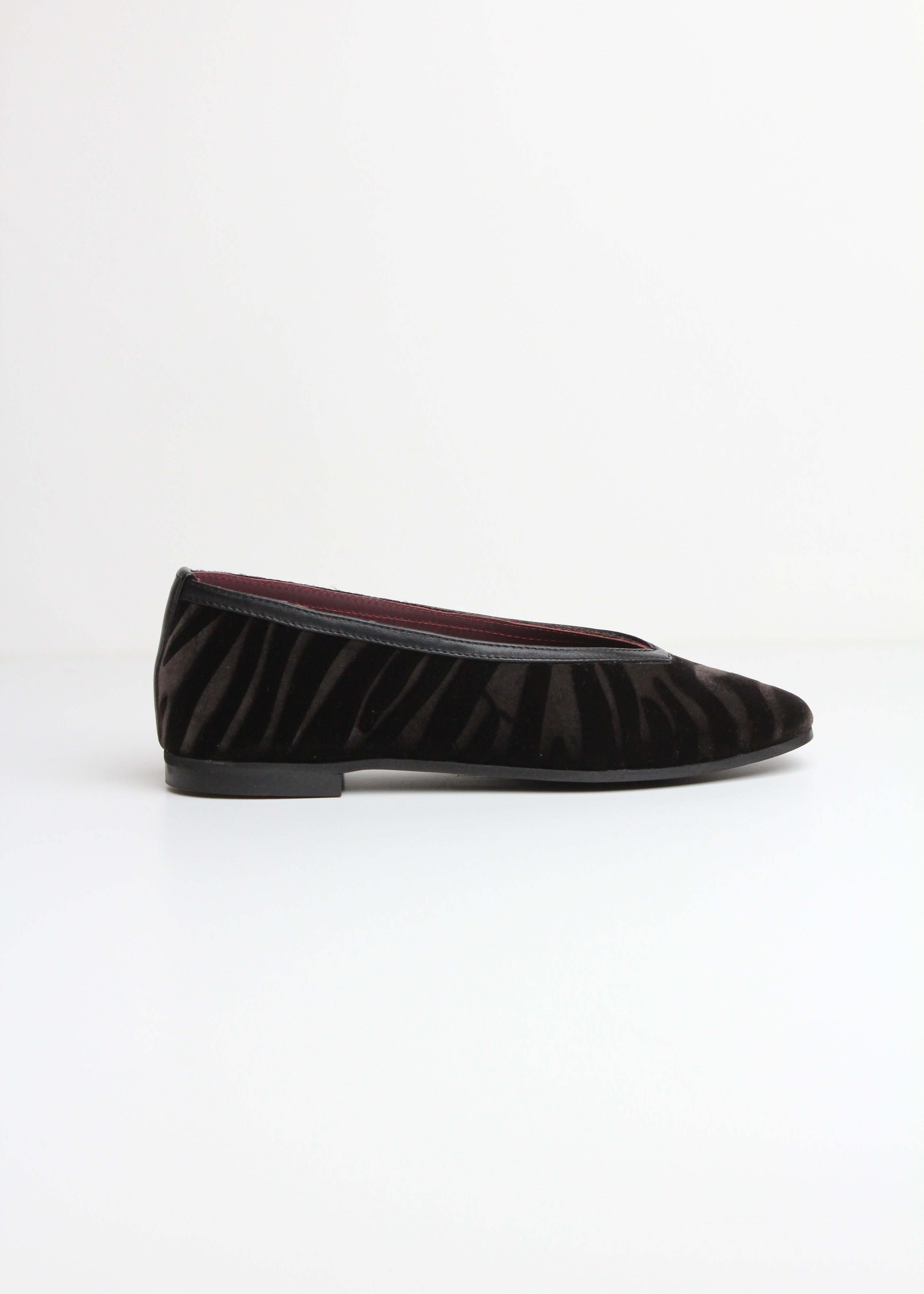 FW25-984 BALLERINA IN CAMOSCIO TESTA DI MORO CON EFFETTO ZEBRATO – VERSILIA | MADE IN ITALY