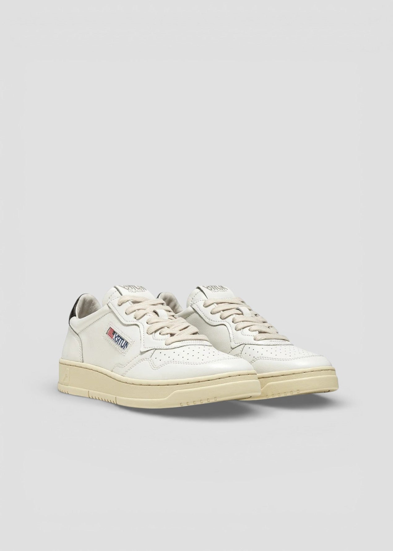 AULW-LL22 SNEAKERS DONNA MEDALIST LEATHER/LEATHER WHITE /BLACK