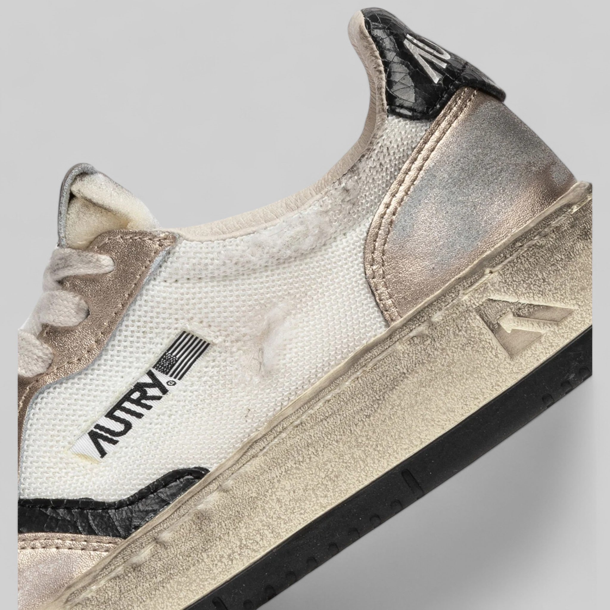 SNEAKERS AVLW-MS09 SUPER VINTAGE LOW MESH/SUEDE WHT/GOLD