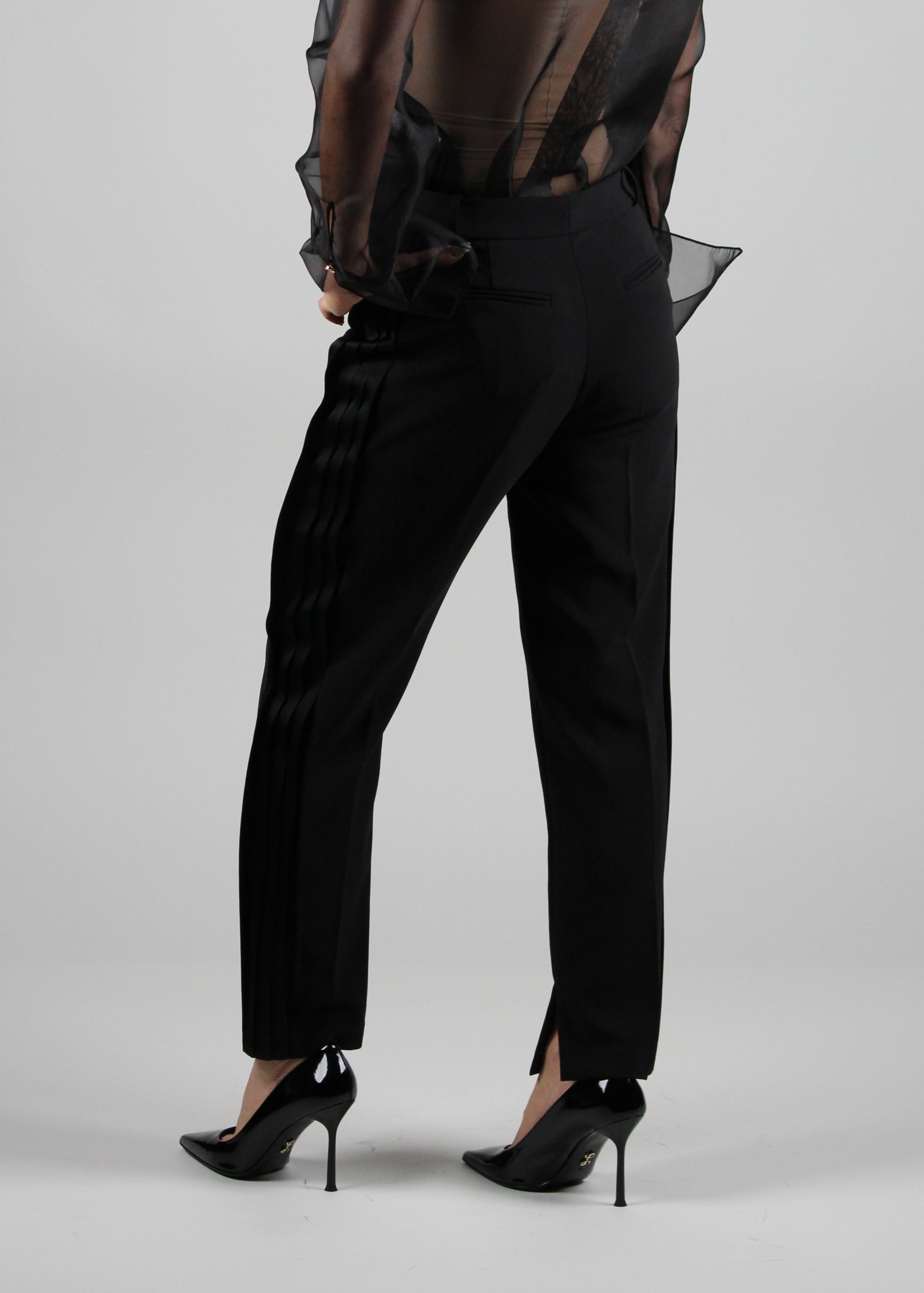 FW25-PA08856E2 PANTALONI IN CRÊPE LEGGERO CON DETTAGLI SMOKING COLORE NERO