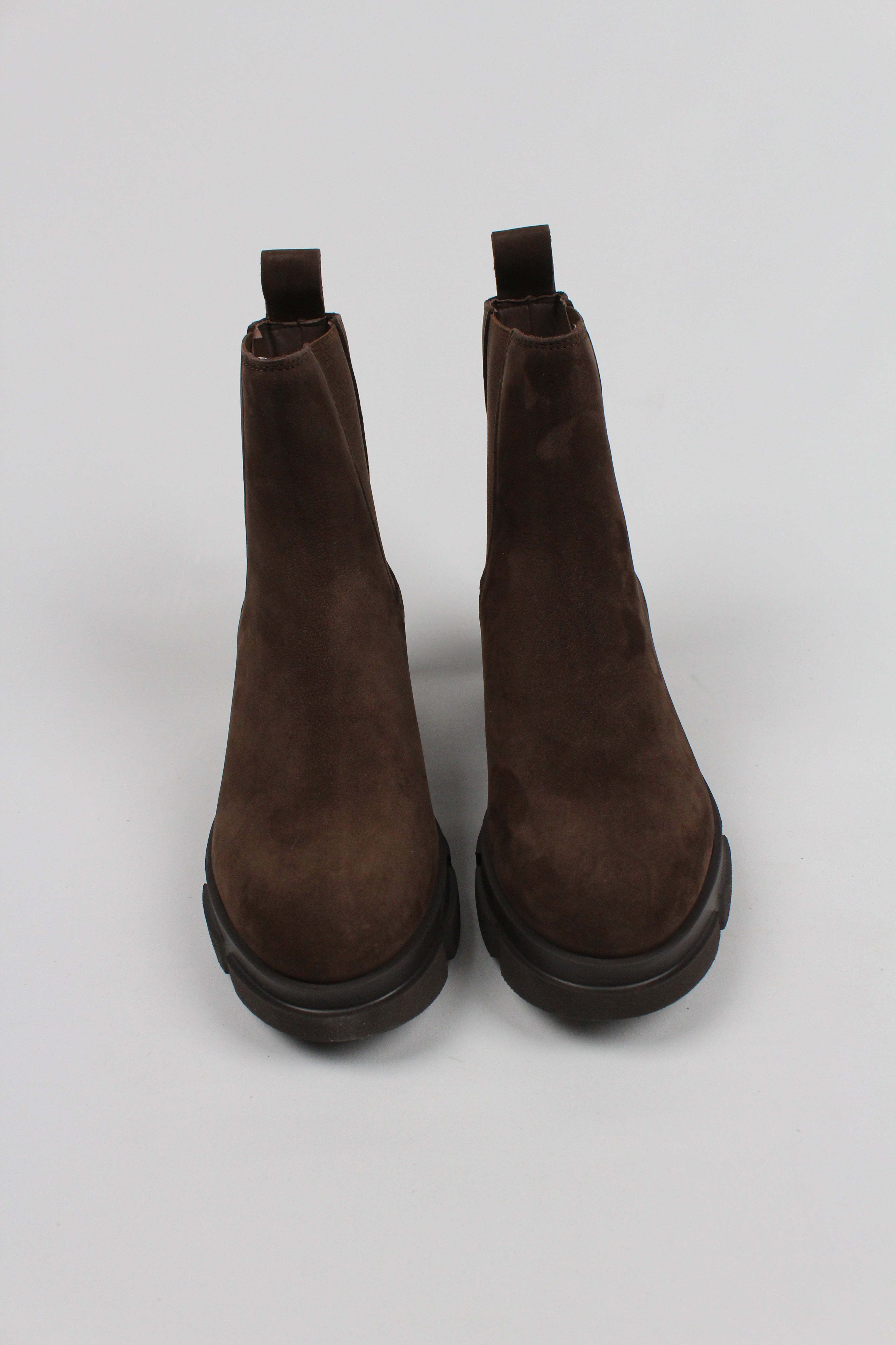 CHP570/NAB STIVALETTO CHELSEA IN NUBUK COL CIOCCOLATO