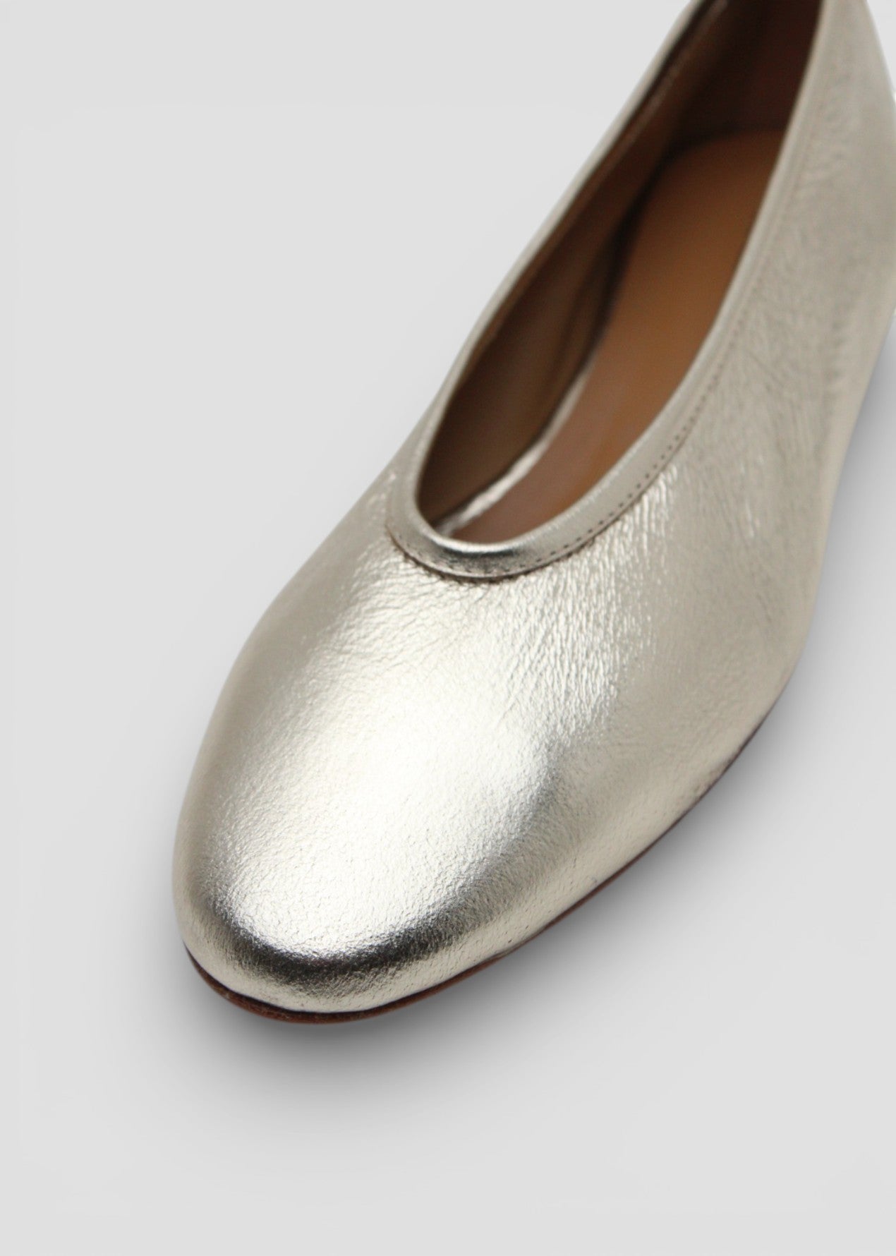 SS26-DAVE01 Ballerina in Nappa Platino Halmanera