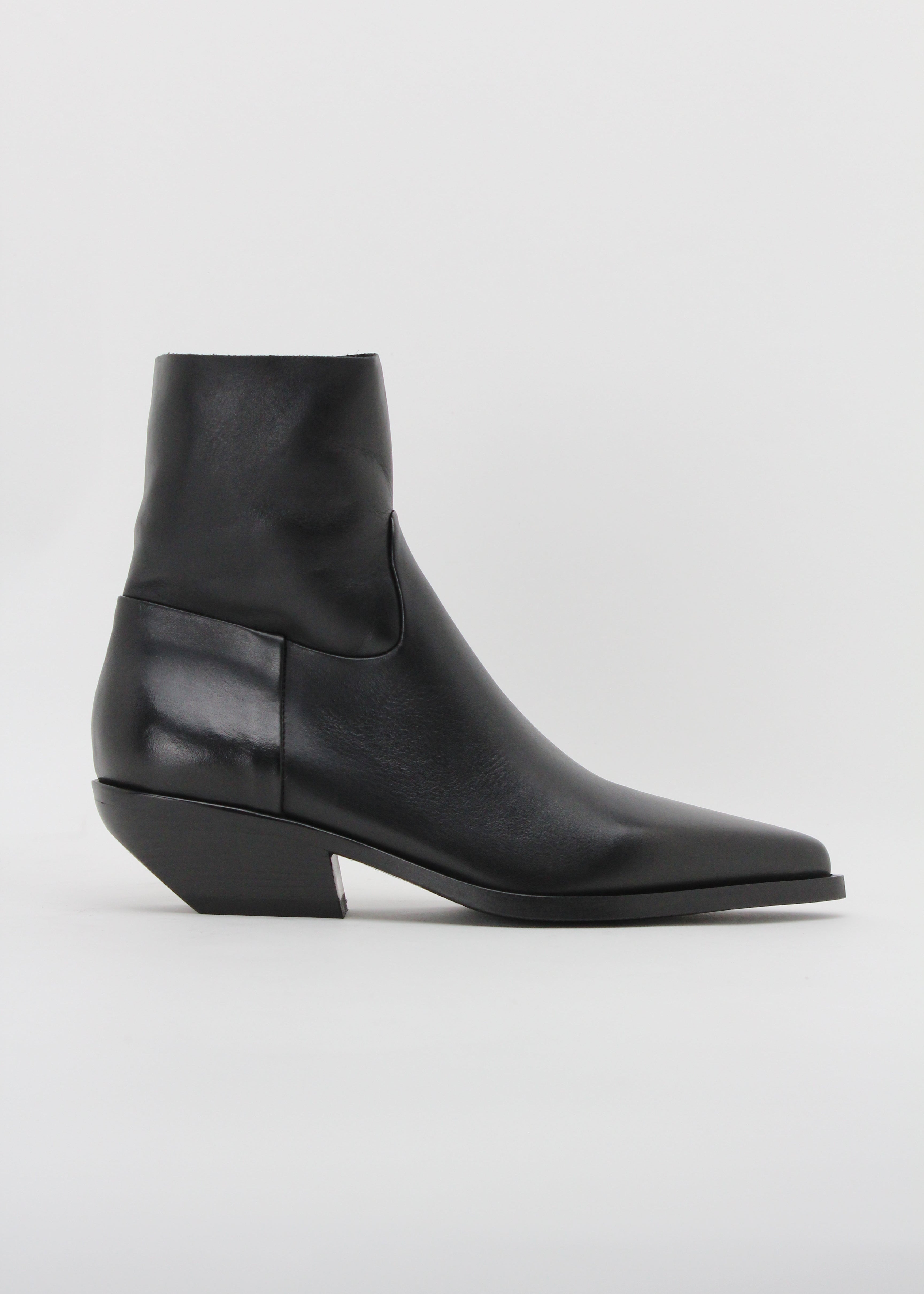 E4519. Stivaletto Texano in Pelle Elena Iachi - Nero