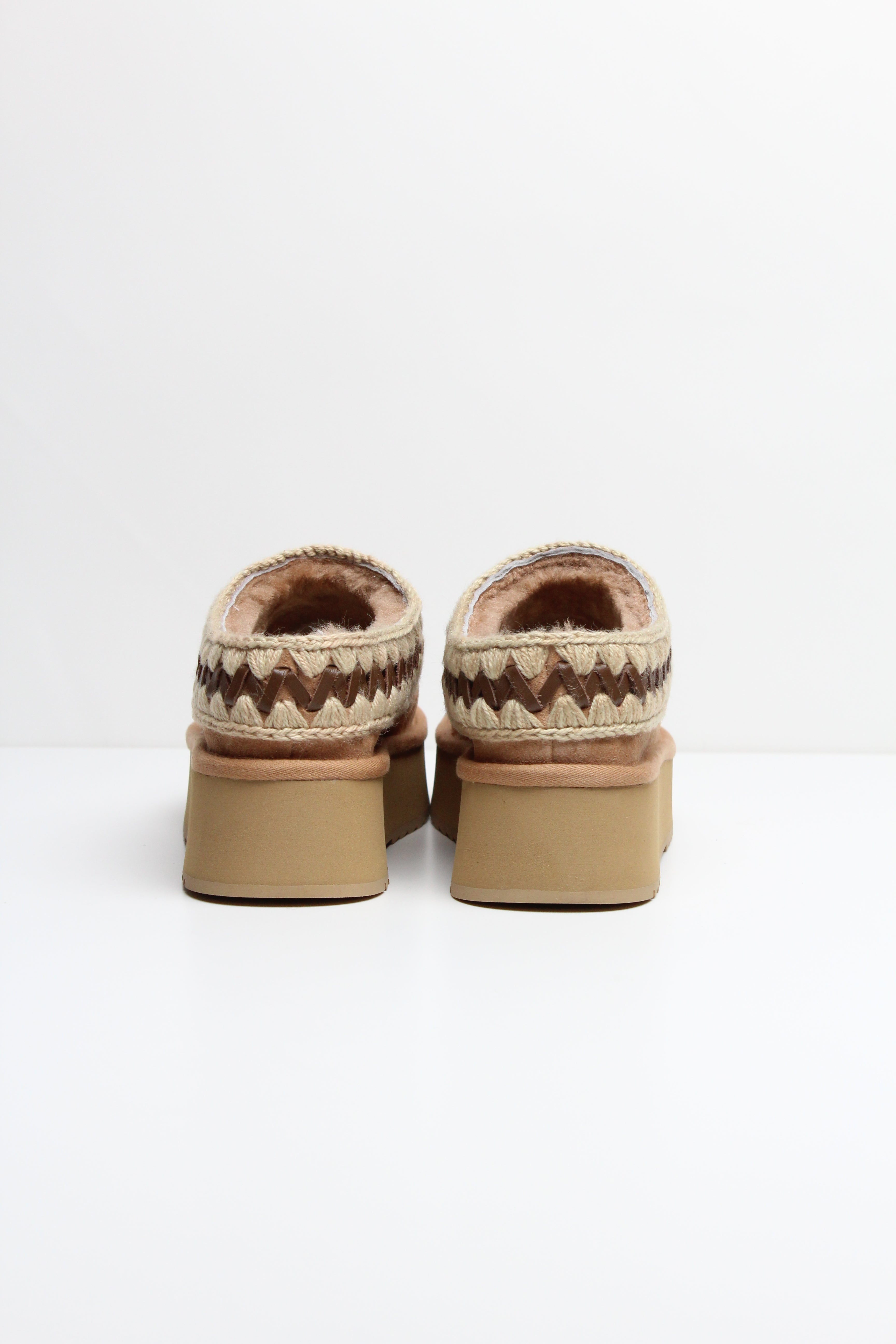 FW25-MU-FW681009A PLATFORM CLOG SUEDE LEATHER COLORE SAVANA