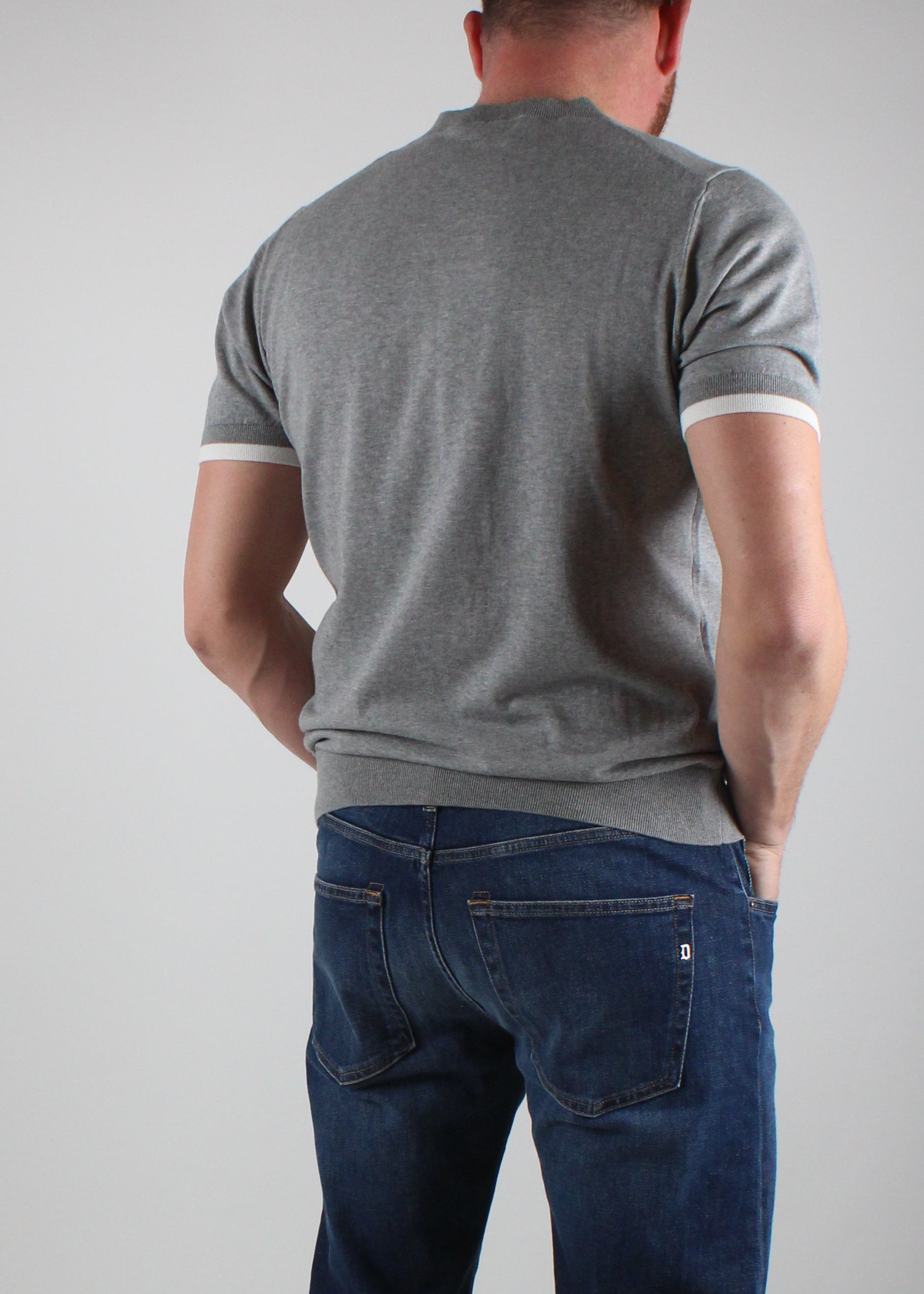 A005-F100-8990 MAGLIA A MANICHE CORTE V-NECK IN COTONE EXTRA FINE GRIGIO MELANGE