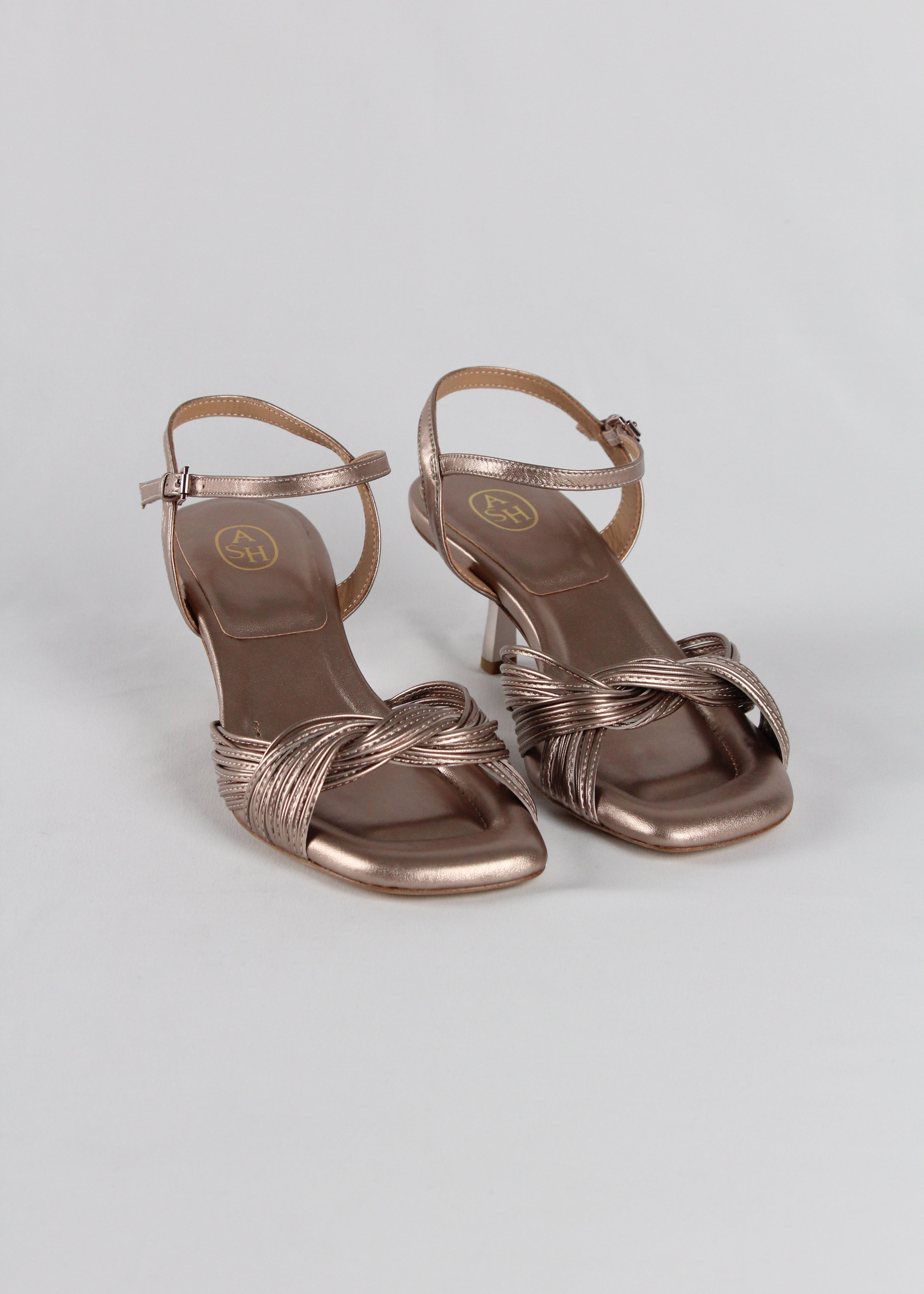 SANDALO JANIS03. IN PELLE LAMINATA CHAMPAGNE