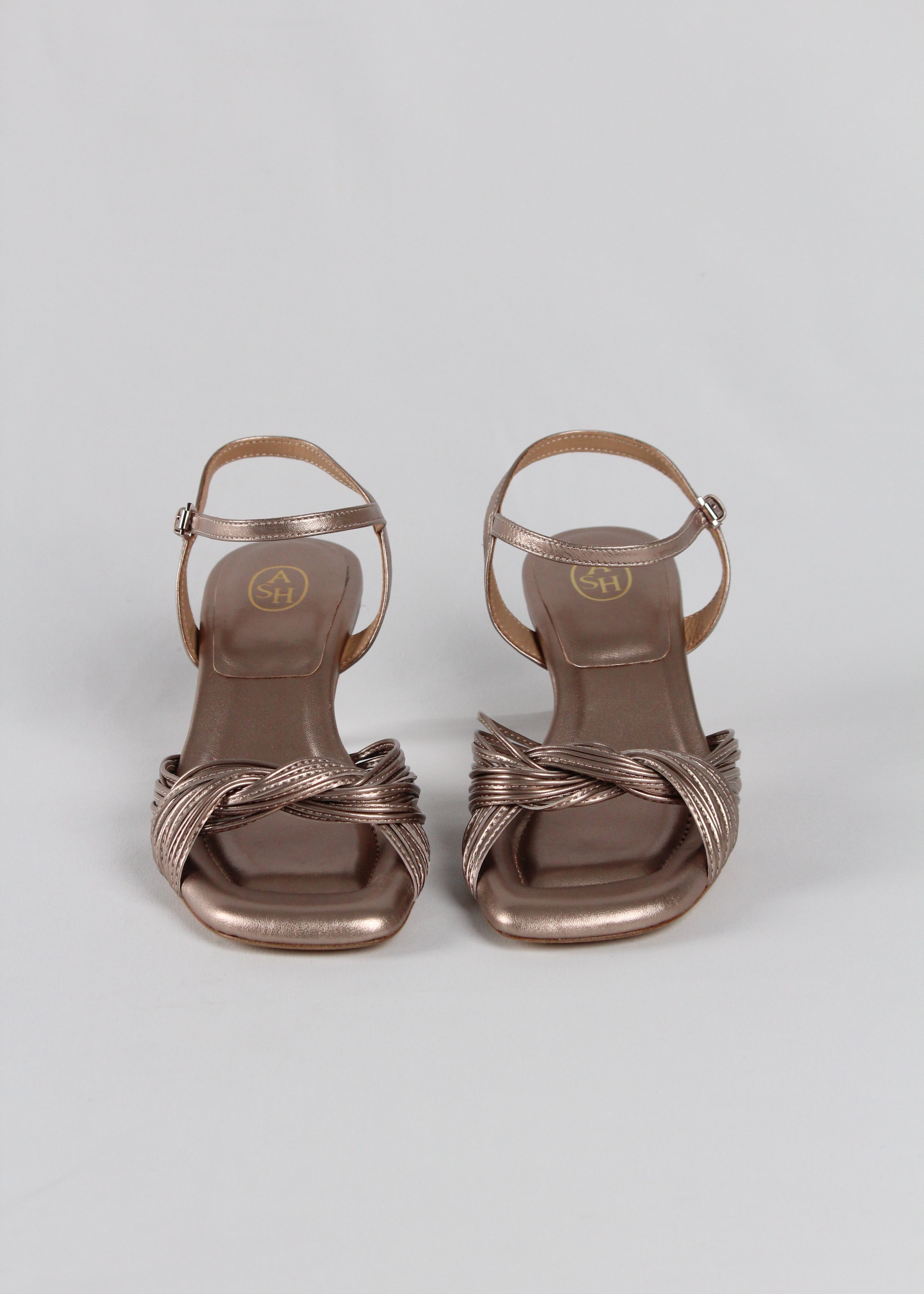 SANDALO JANIS03. IN PELLE LAMINATA CHAMPAGNE