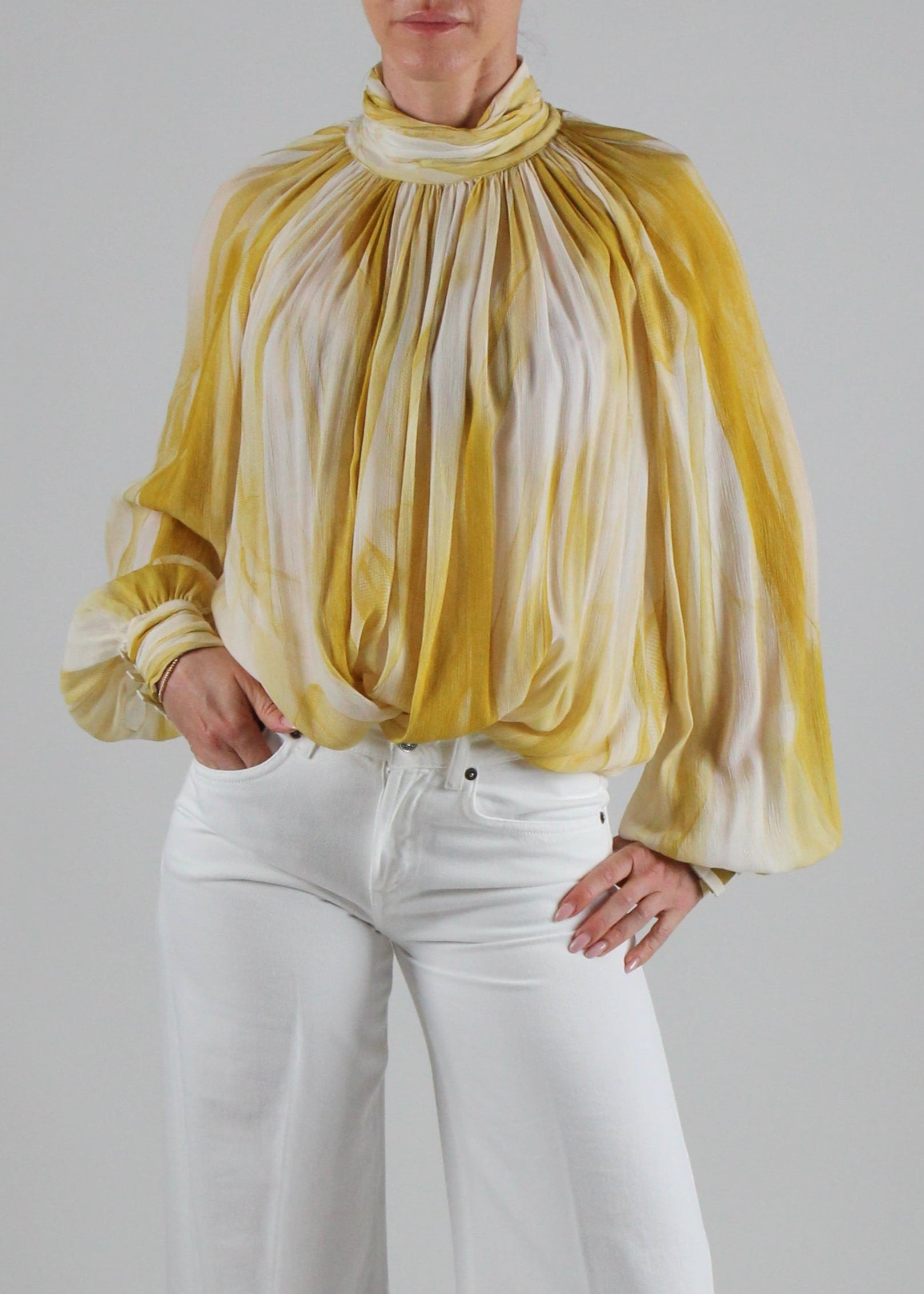 CA12052E2 BLUSA IN CRÊPONNE CON STAMPA TULLE E FIOCCHI COLORE. BURRO/CURRY