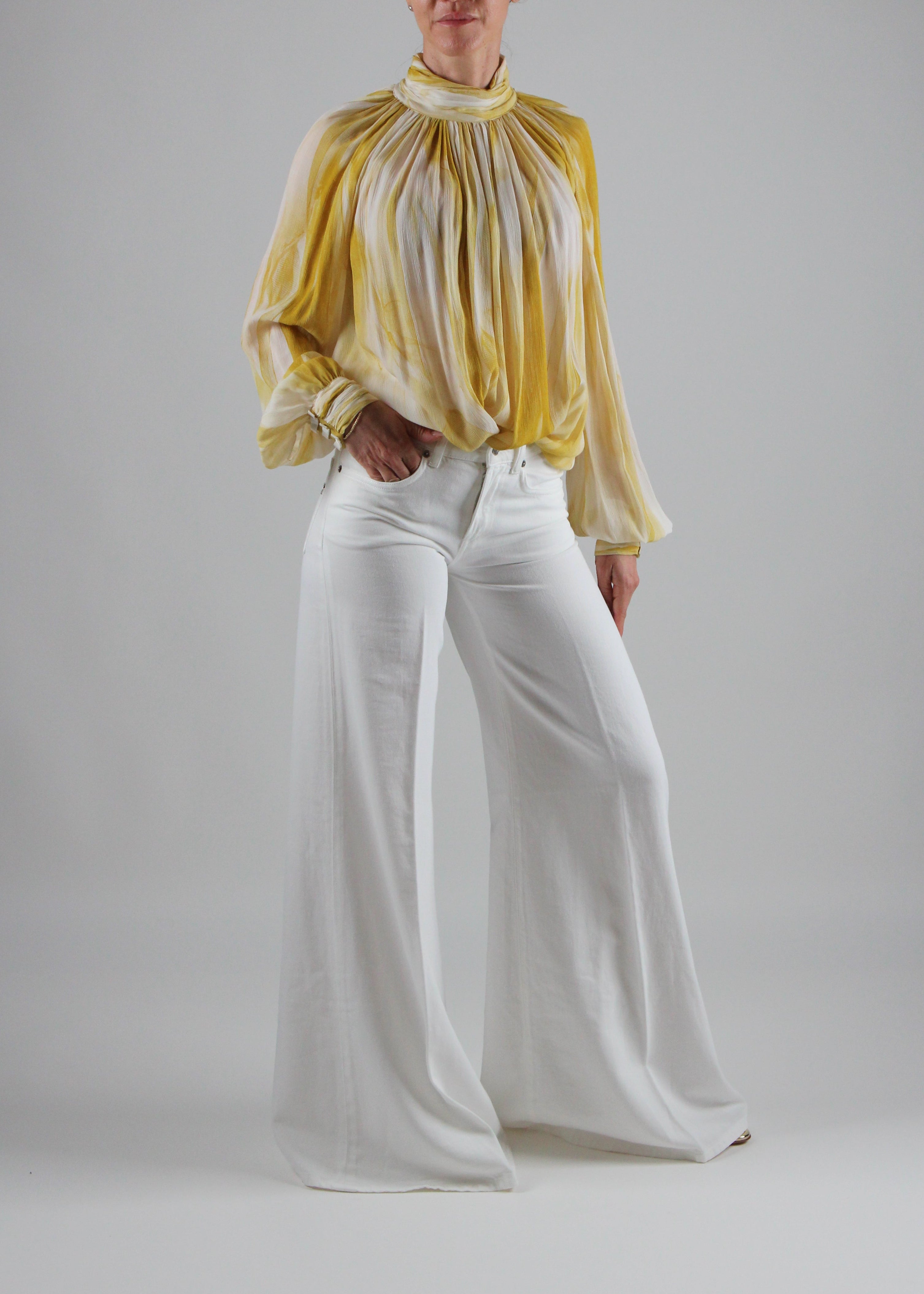 CA12052E2 BLUSA IN CRÊPONNE CON STAMPA TULLE E FIOCCHI COLORE. BURRO/CURRY