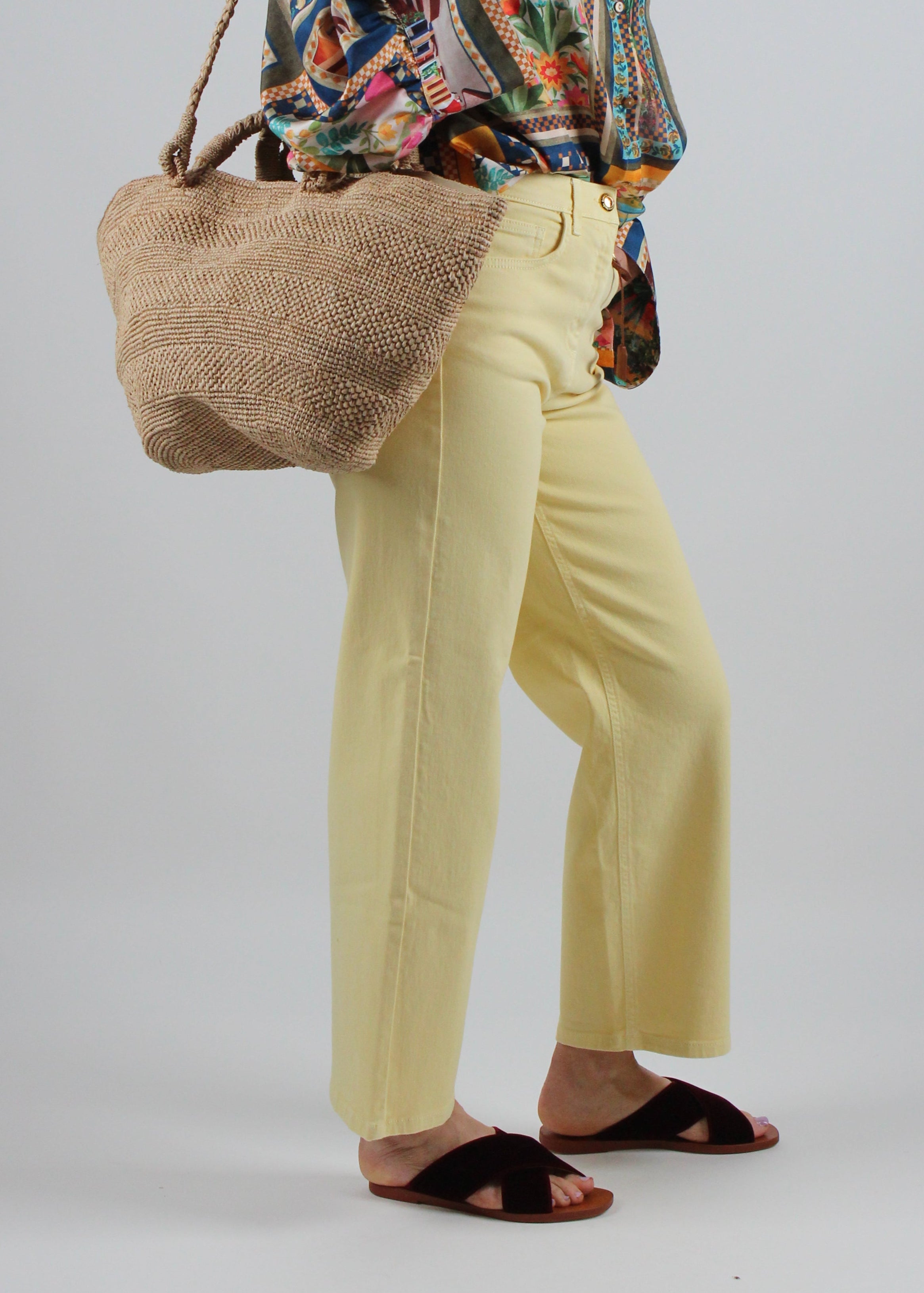 PJ87D51E2 JEANS IN COTONE TINTO CON CHARM LOGATO COLORE LEMONADE