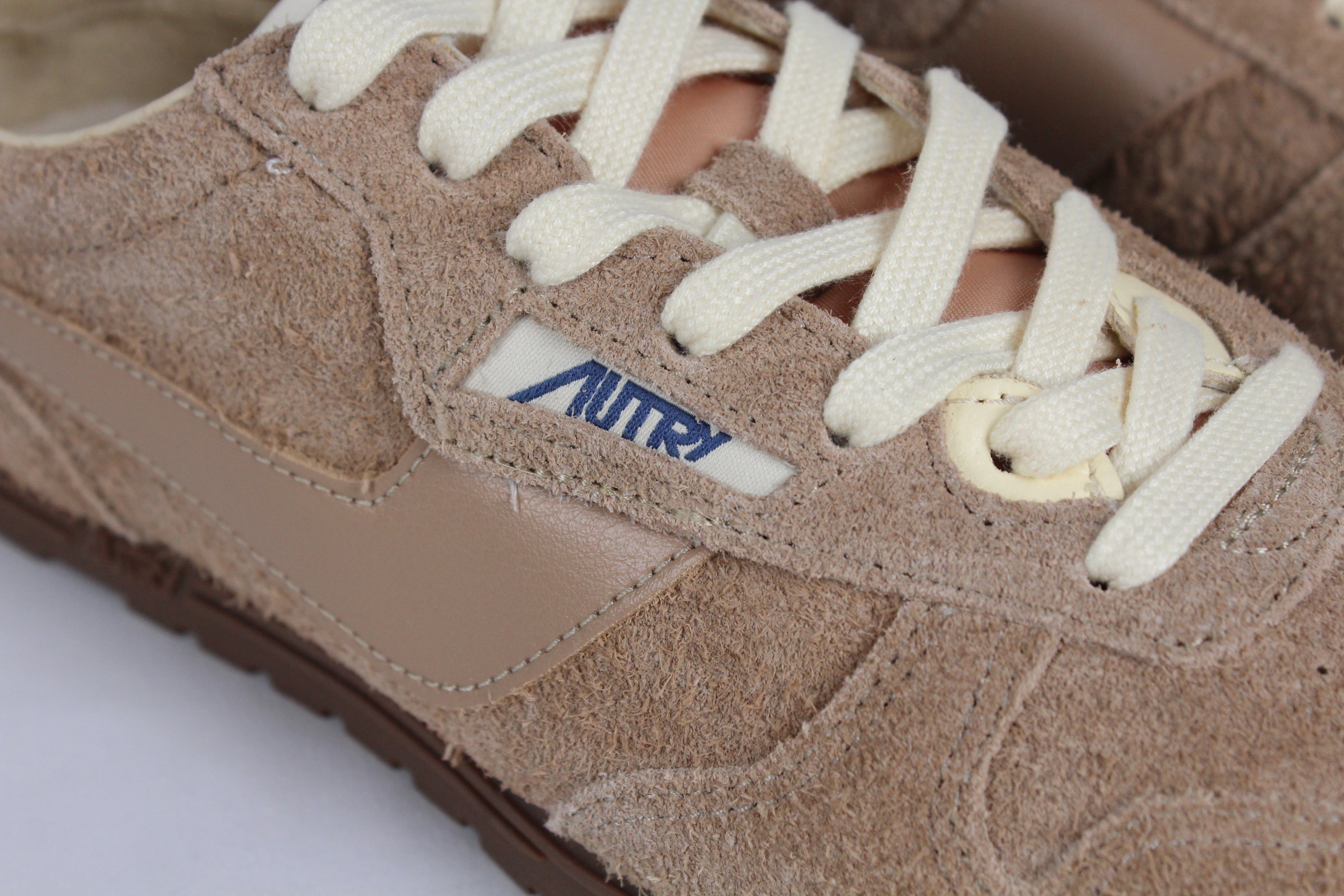 AI/SS25 WSLW-UA02 SNEAKERS WINDSPIN SUE/LEA PEANUT