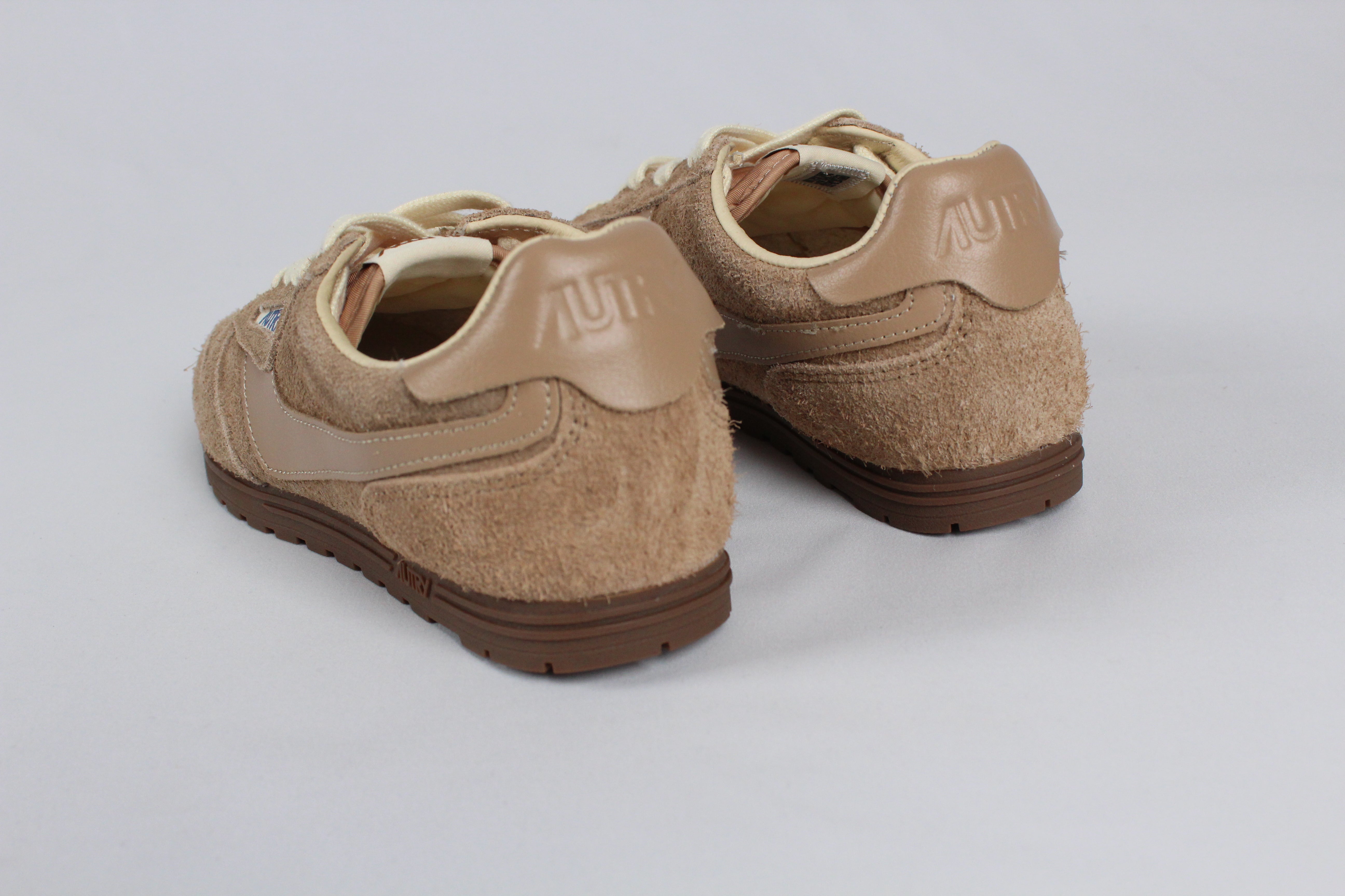 AI/SS25 WSLW-UA02 SNEAKERS WINDSPIN SUE/LEA PEANUT
