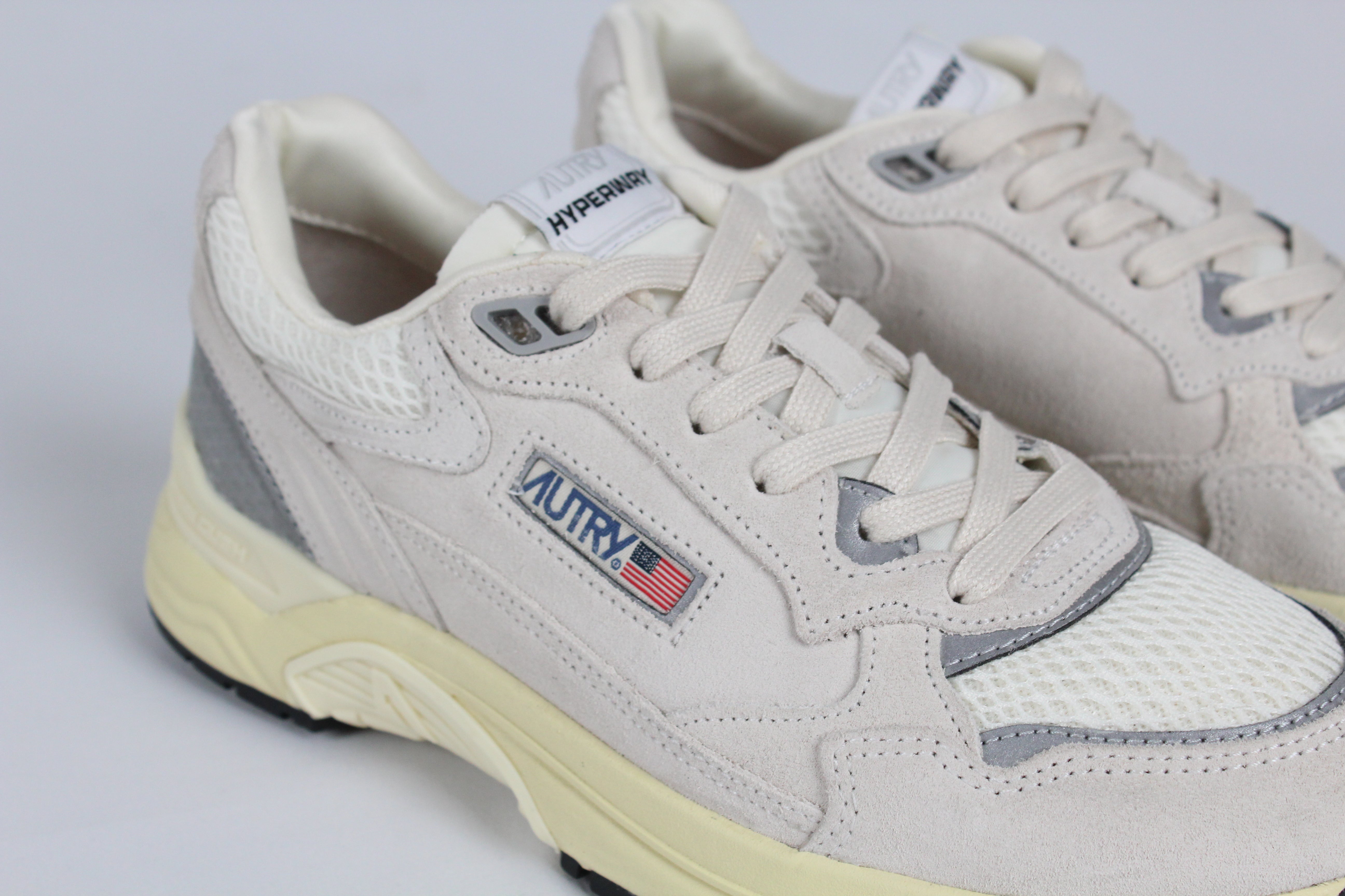 AI/SS25 HYLW-UM10 SNEAKERS HUPERWAY SUEDE/MESH WHT/SILV