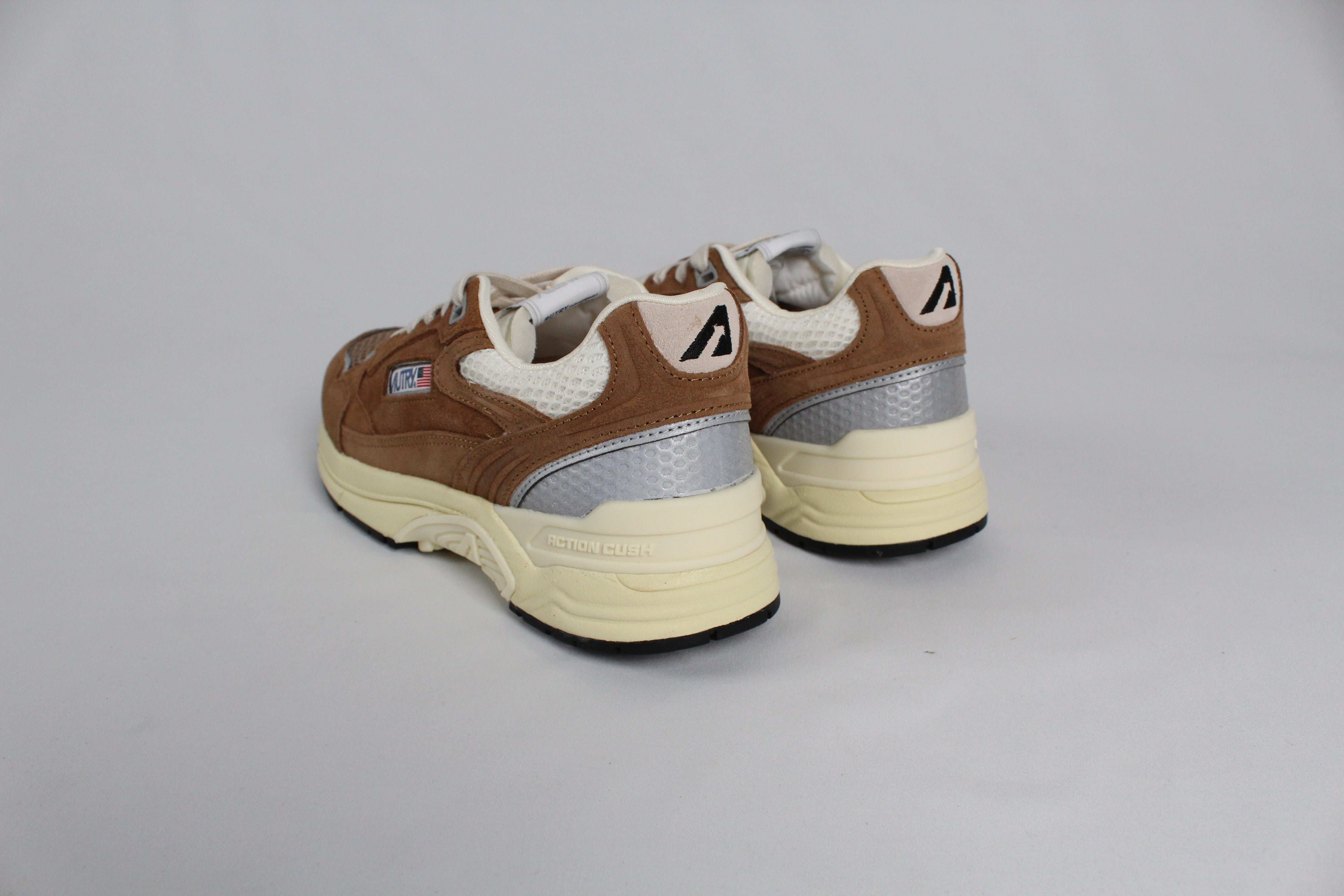 AI/SS25 HYLW-UM04 SNEAKERS HUPERWAY SUEDE/MESH CIGAR/SILV
