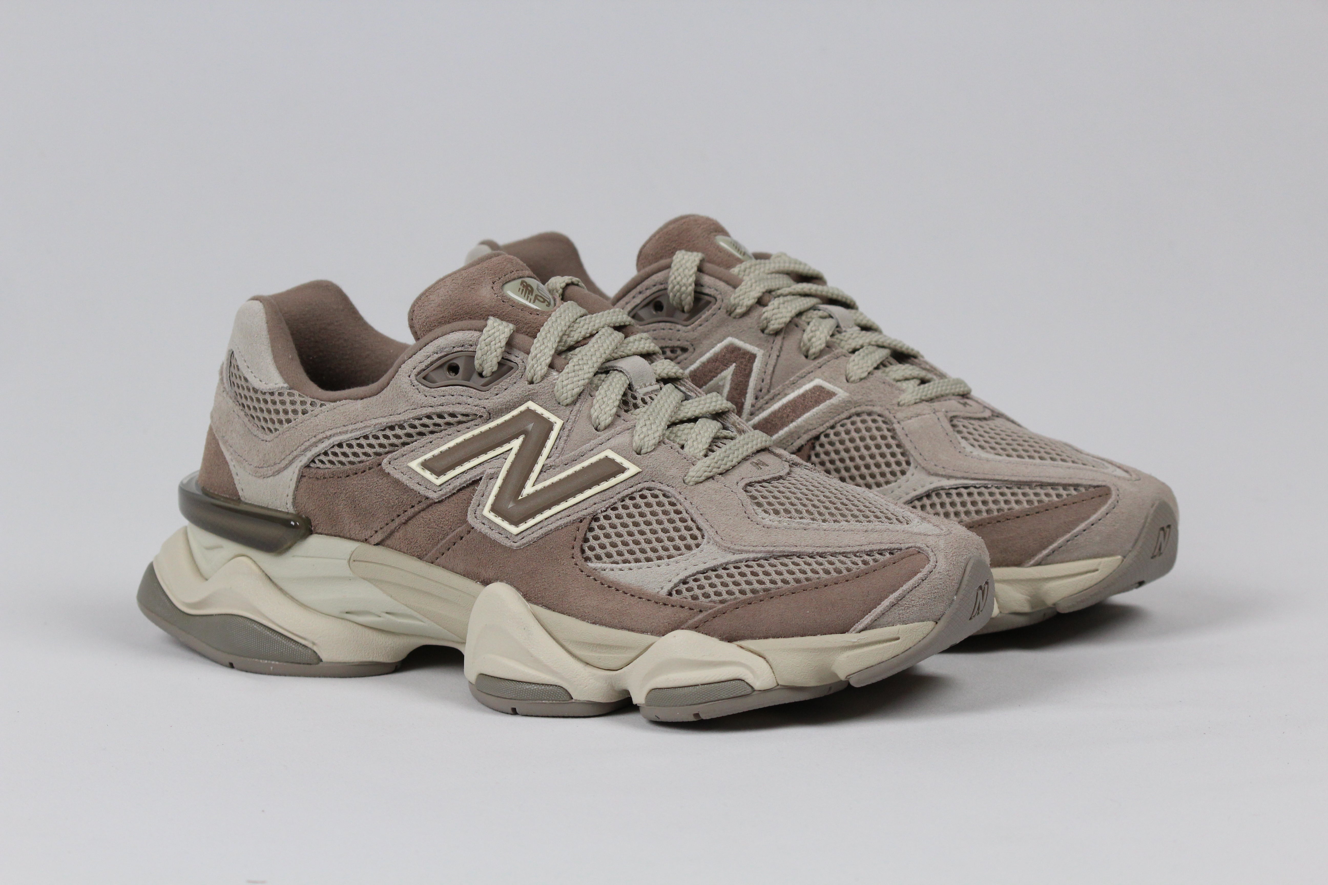 AI/SS25-U9060ERC SNEAKERS SUEDE-MESH MUSHROOM