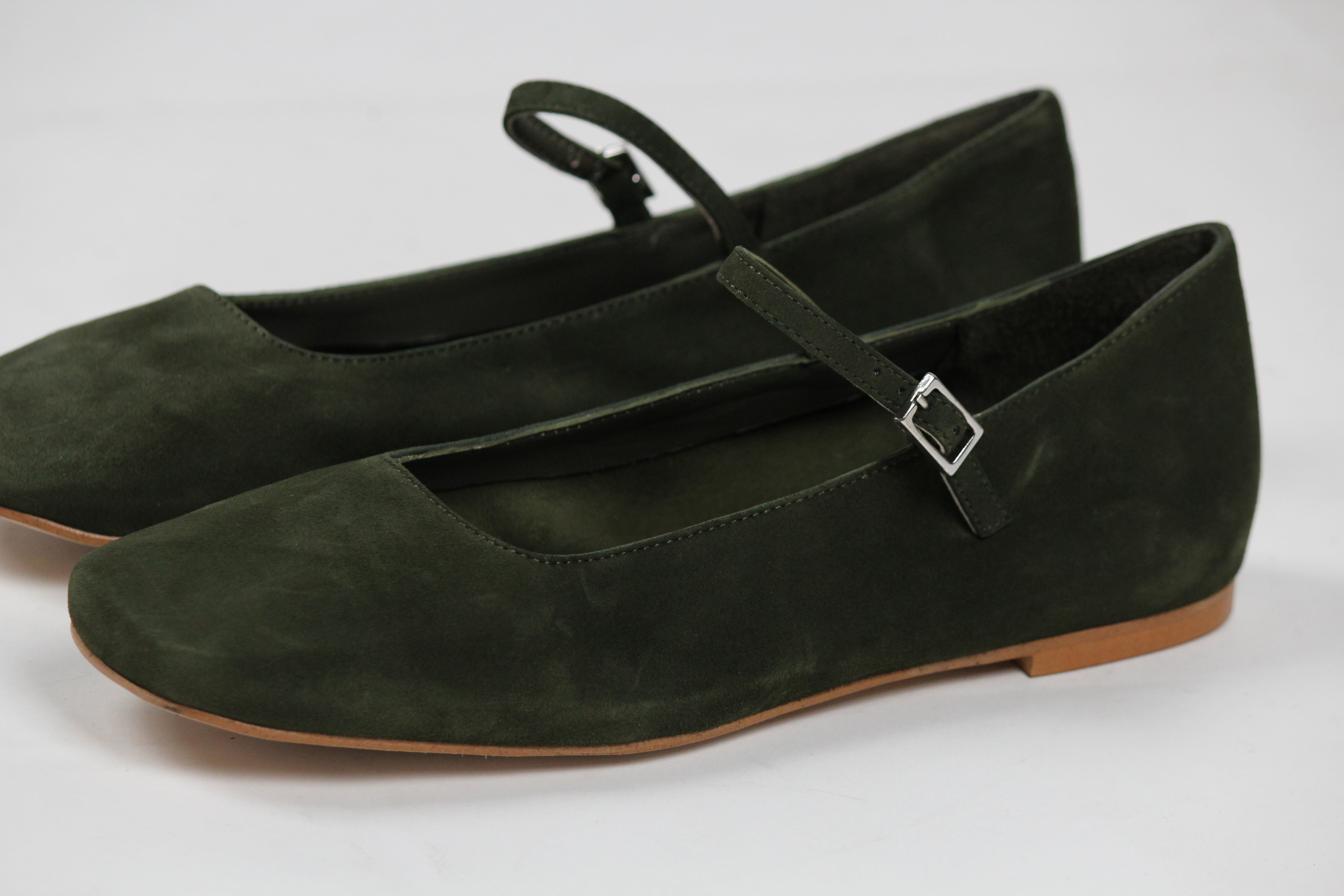BALLERINA JULIETA MARY JANES IN KHAKI SUEDE