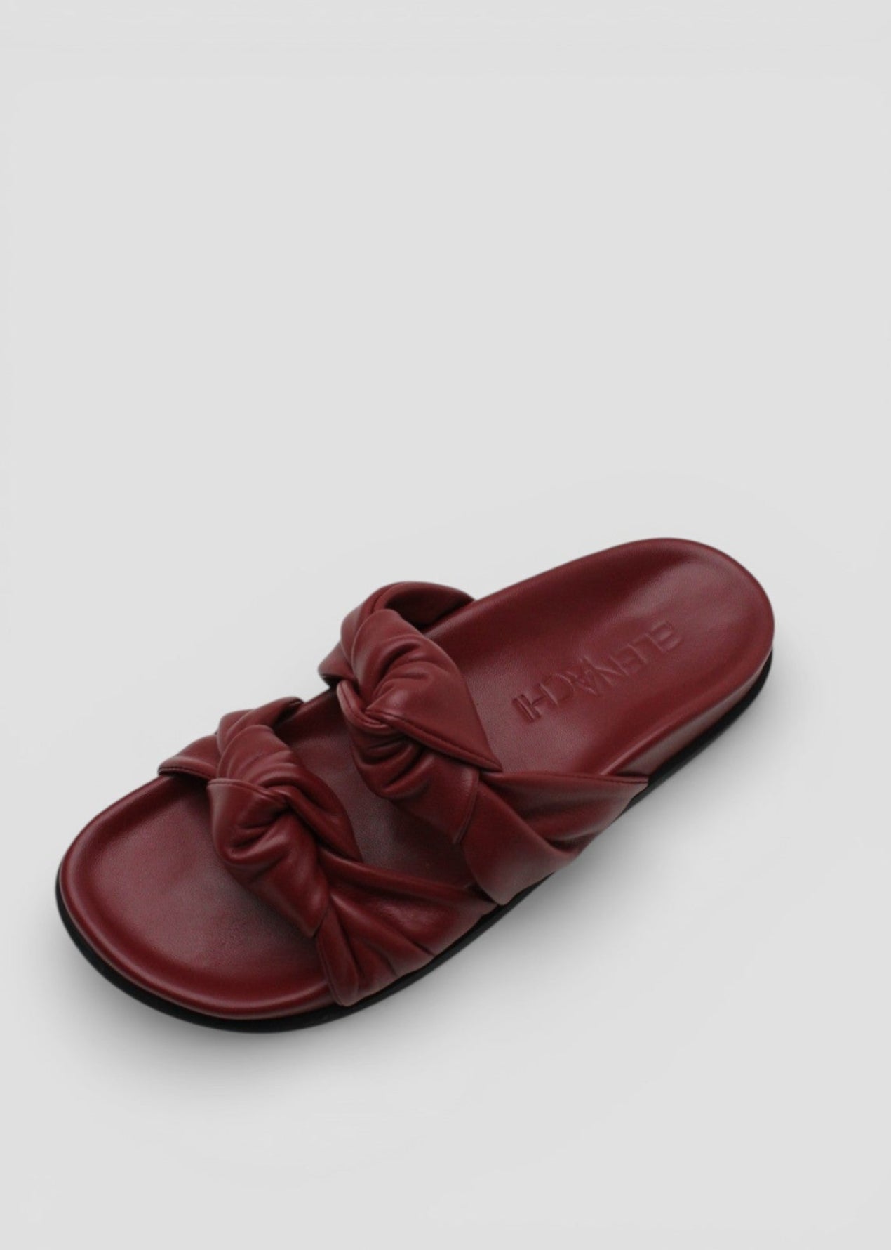 SS26-M64 Ciabatta in Pelle Bordeaux con Fasce Intrecciate