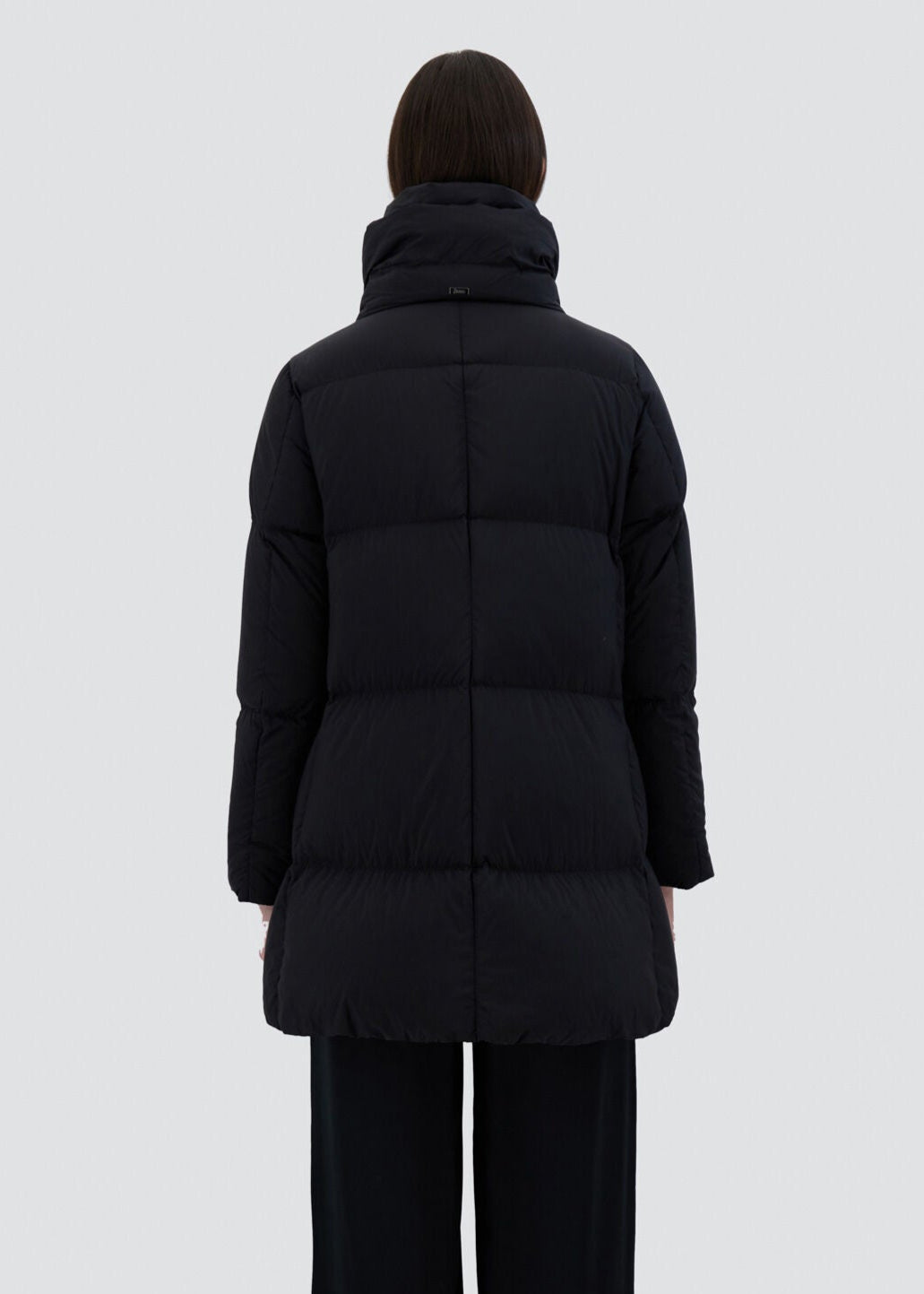 FW25-PI001959D PIUMINO A-SHAPE COLORE NERO