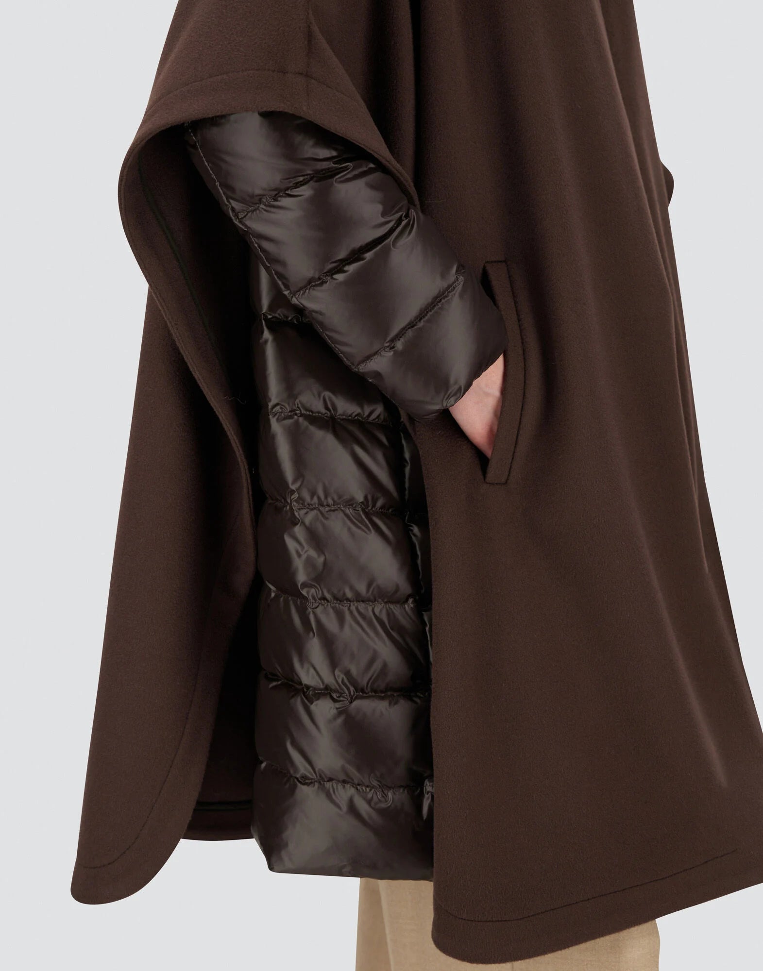 FW25-PI002147D PIUMINO COLORE MARRONE SCURO