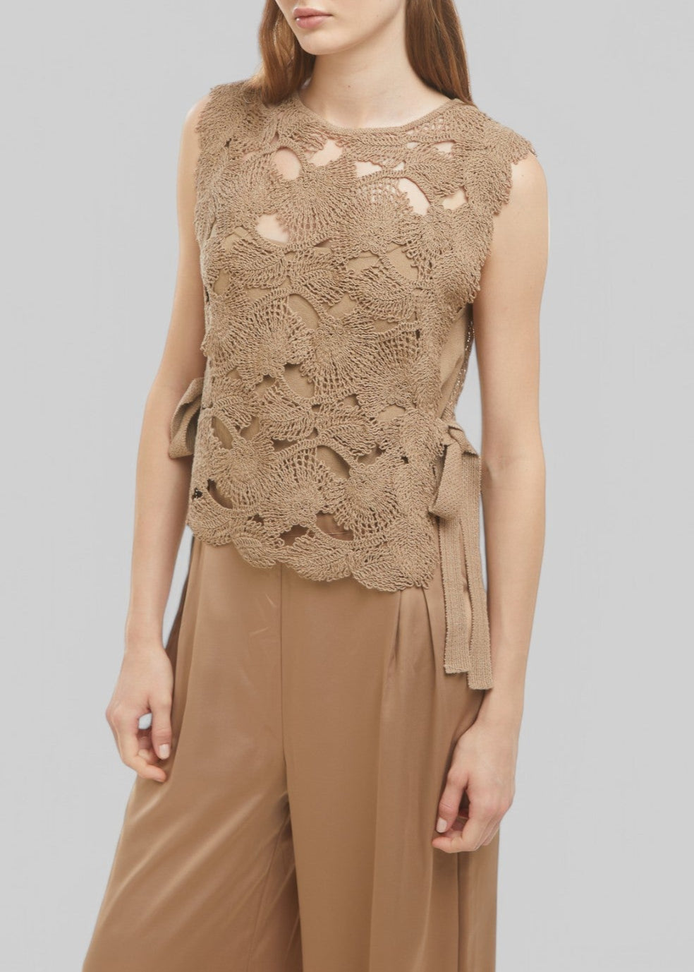 SS25-1920-20-290 MAGLIA SMANICATO CON LAVORAZIONE CROCHET E LACCI LATERALI COLORE.290 SPAGO