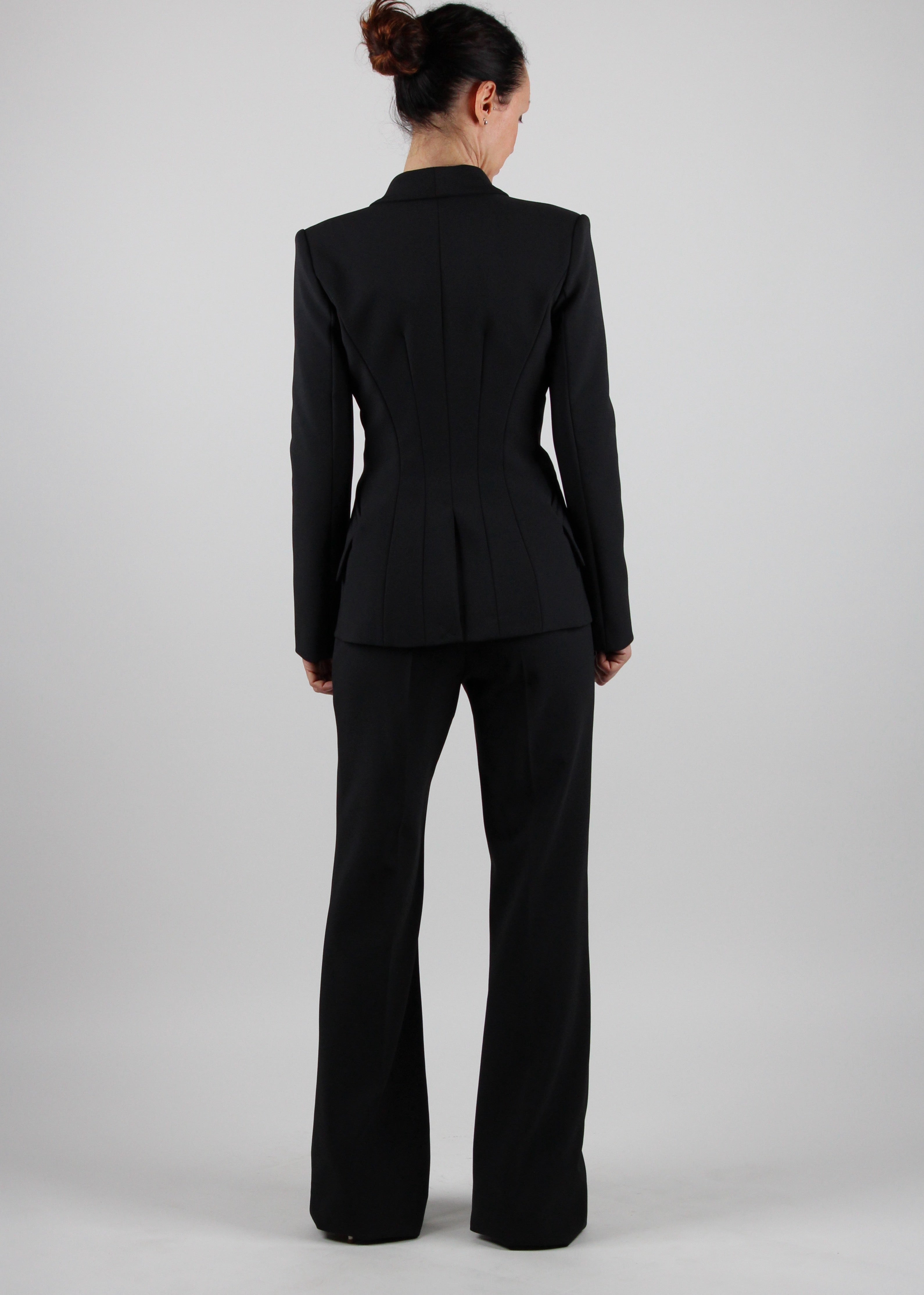 TP00246E2 TAILLEUR IN DOPPIO CRÊPE STRETCH CON GIACCA SCIALLATA E PANTALONE A PALAZZO COL.NERO