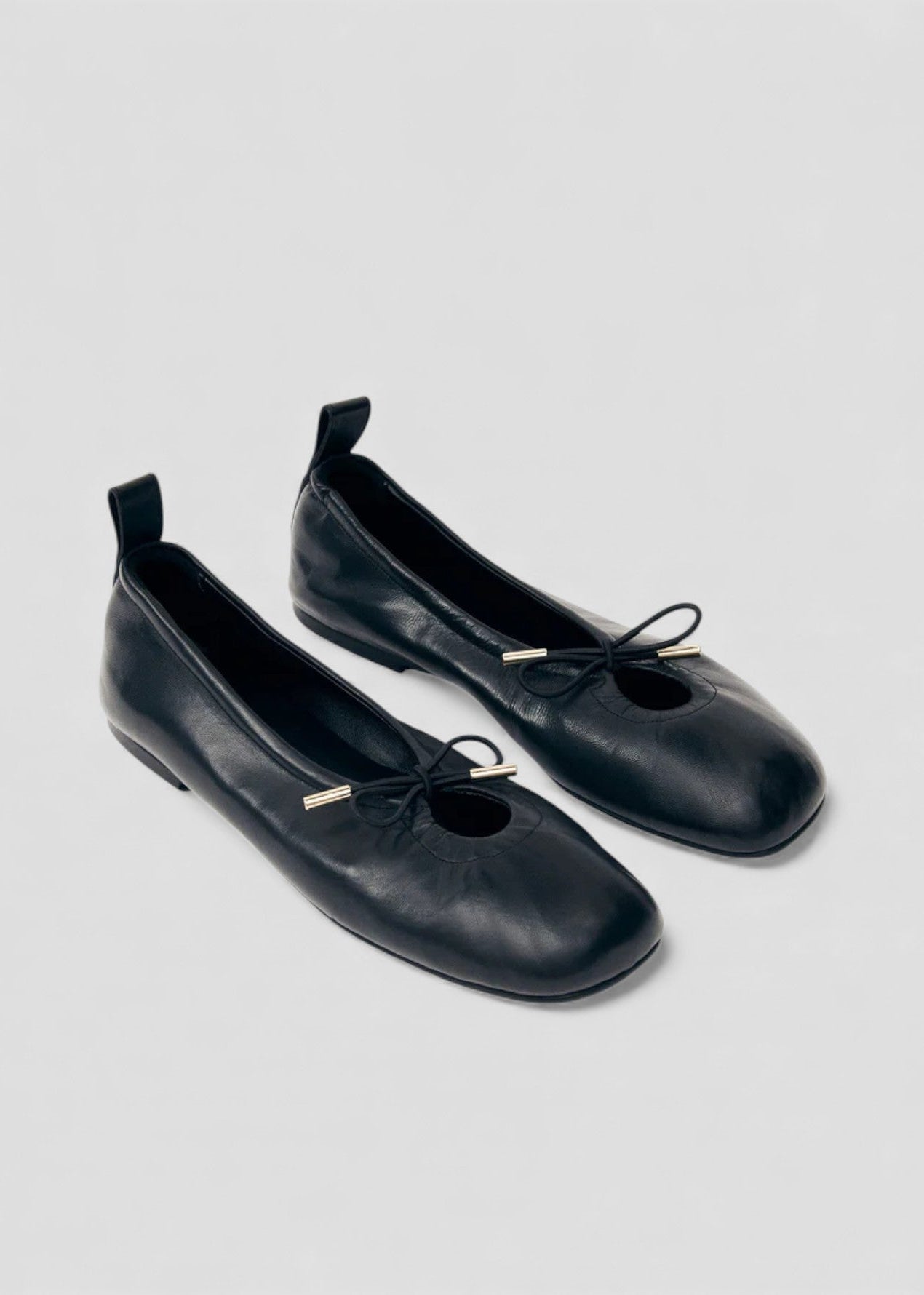 SS26-100303-04. ROSALIND BALLERINA IN PELLE NERA