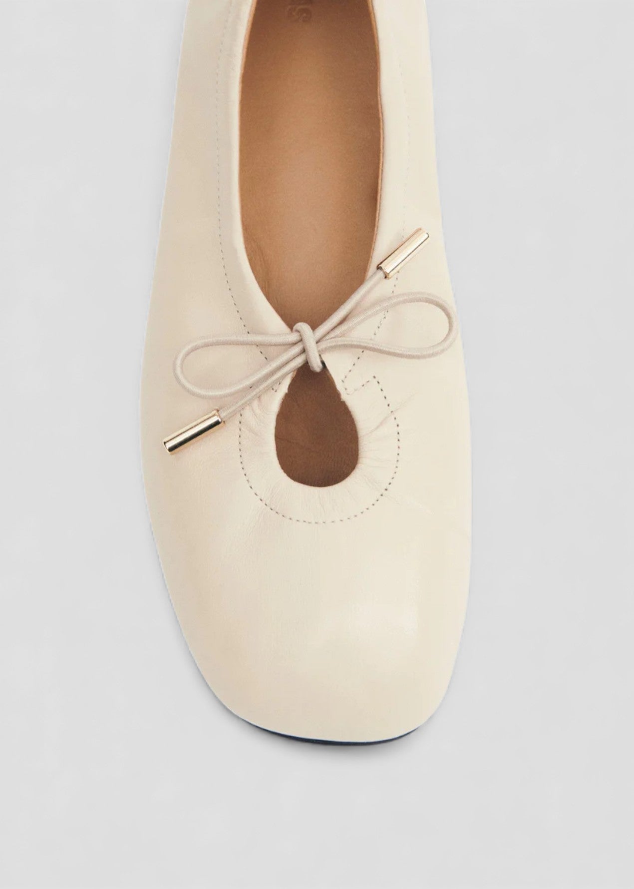 SS26-100303-01. ROSALIND BALLERINA IN PELLE CREMA