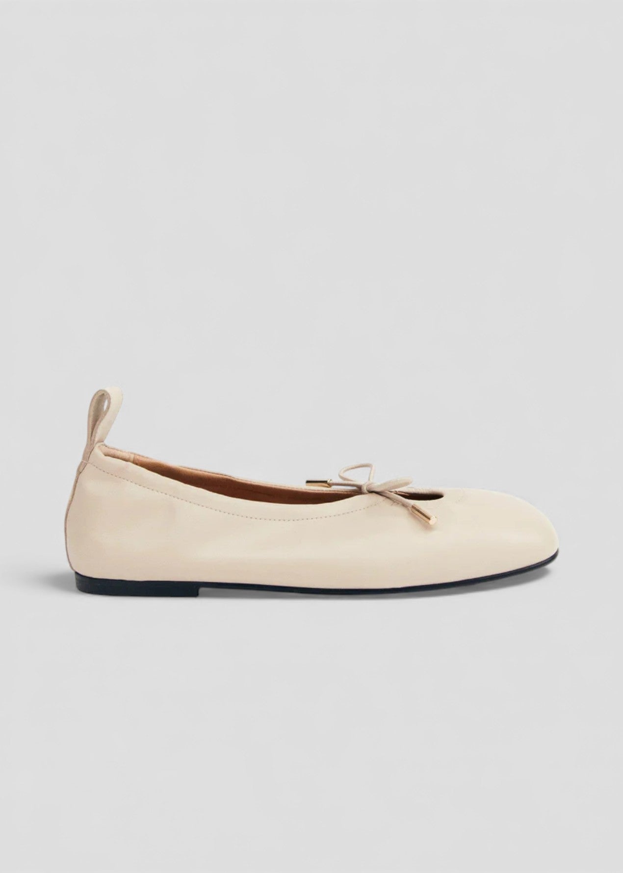 SS26-100303-01. ROSALIND BALLERINA IN PELLE CREMA