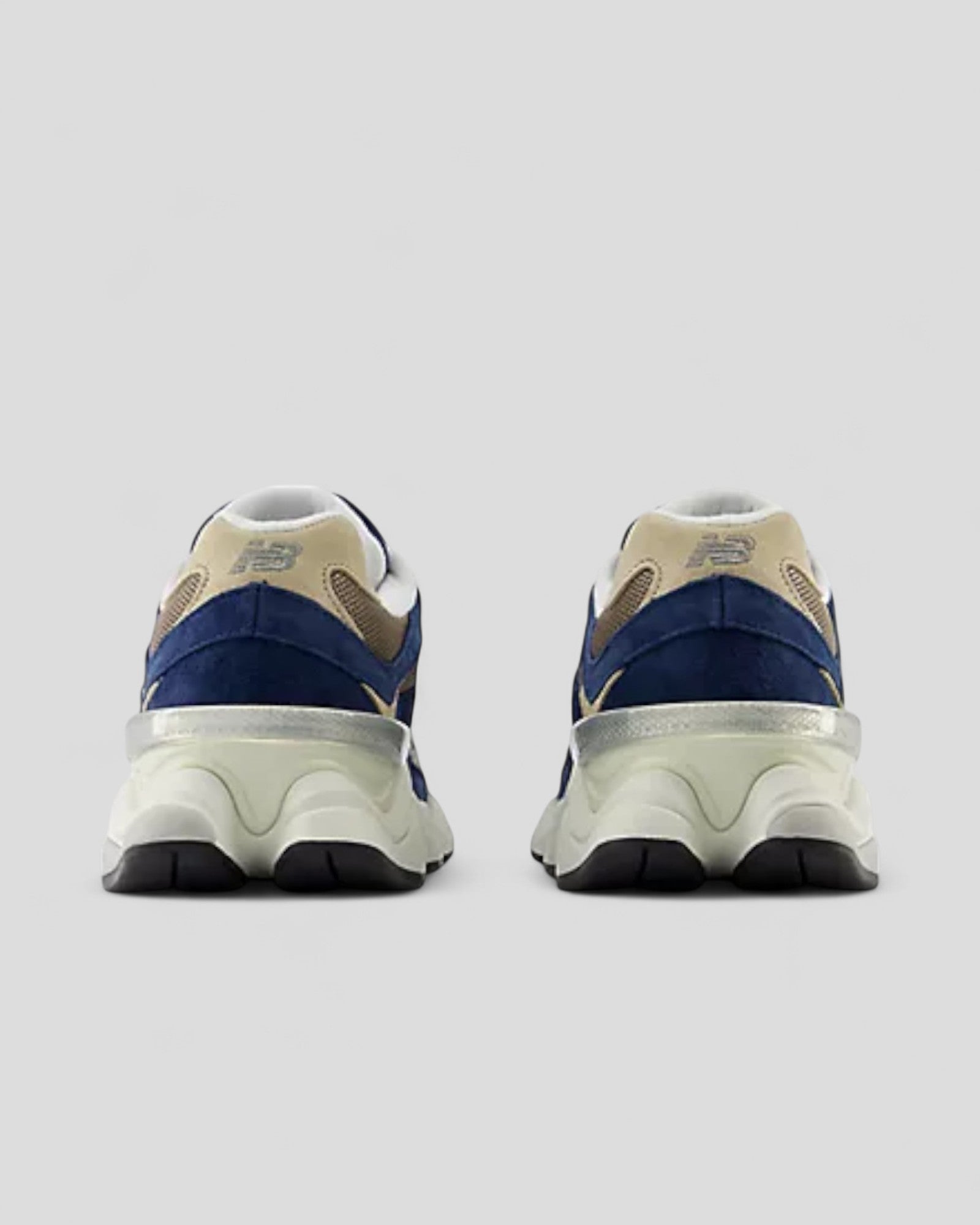 SS25 U9060LBB SNEAKERS SCAMOSCIATA COLORE BLU NAVY