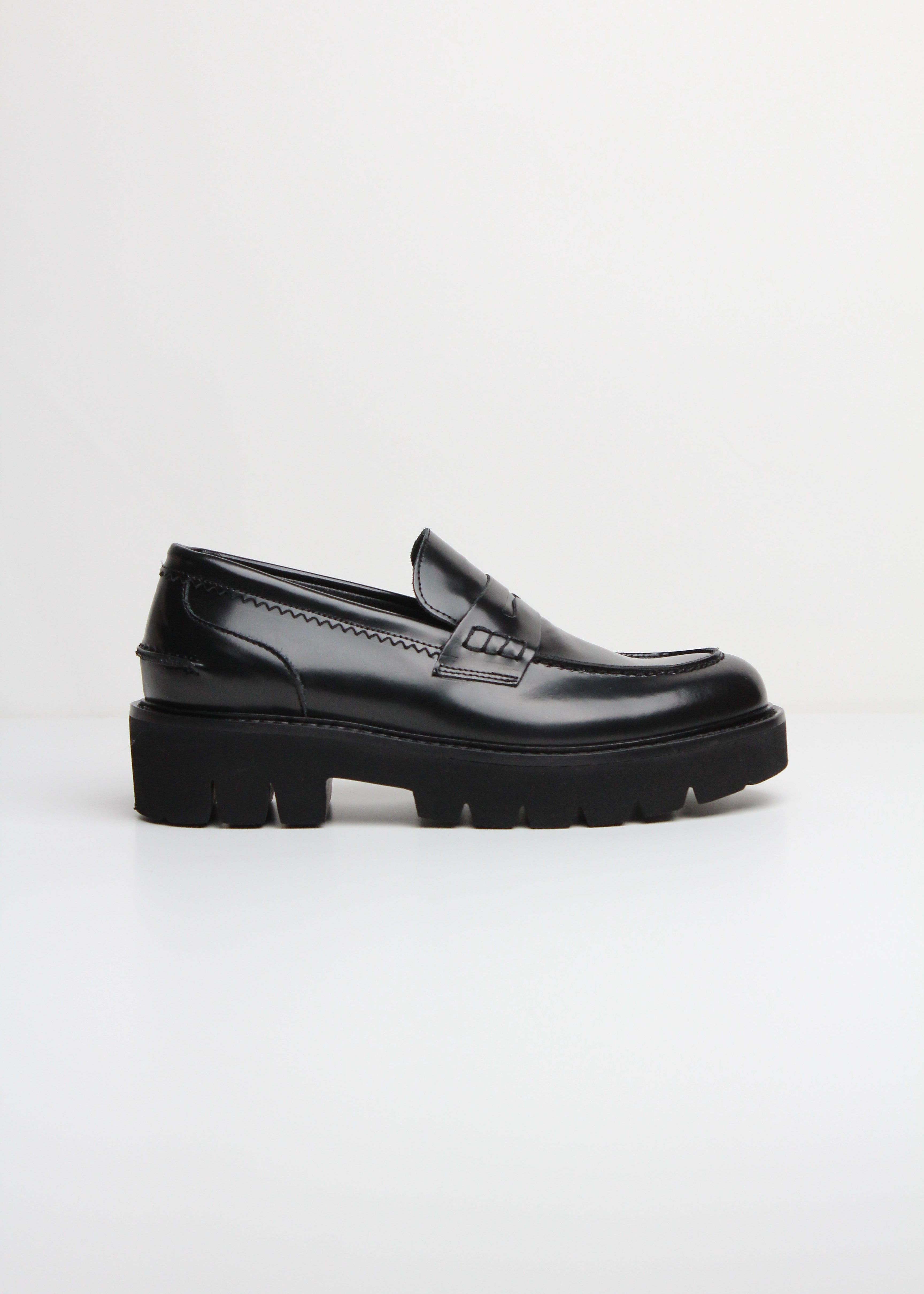 AI/SS25  1357  MOCASSINO IN PELLE SPAZZOLATA NERA