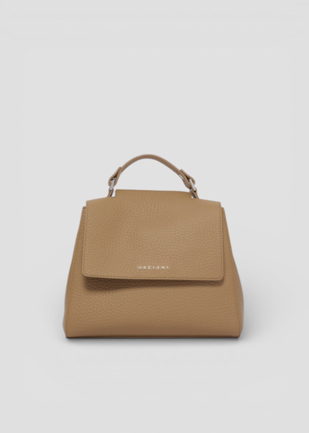 SS26-B01999-SOF  BORSA SVEVA SOFT PICCOLA A MANO IN PELLE CON TRACOLLA BISCOTTO