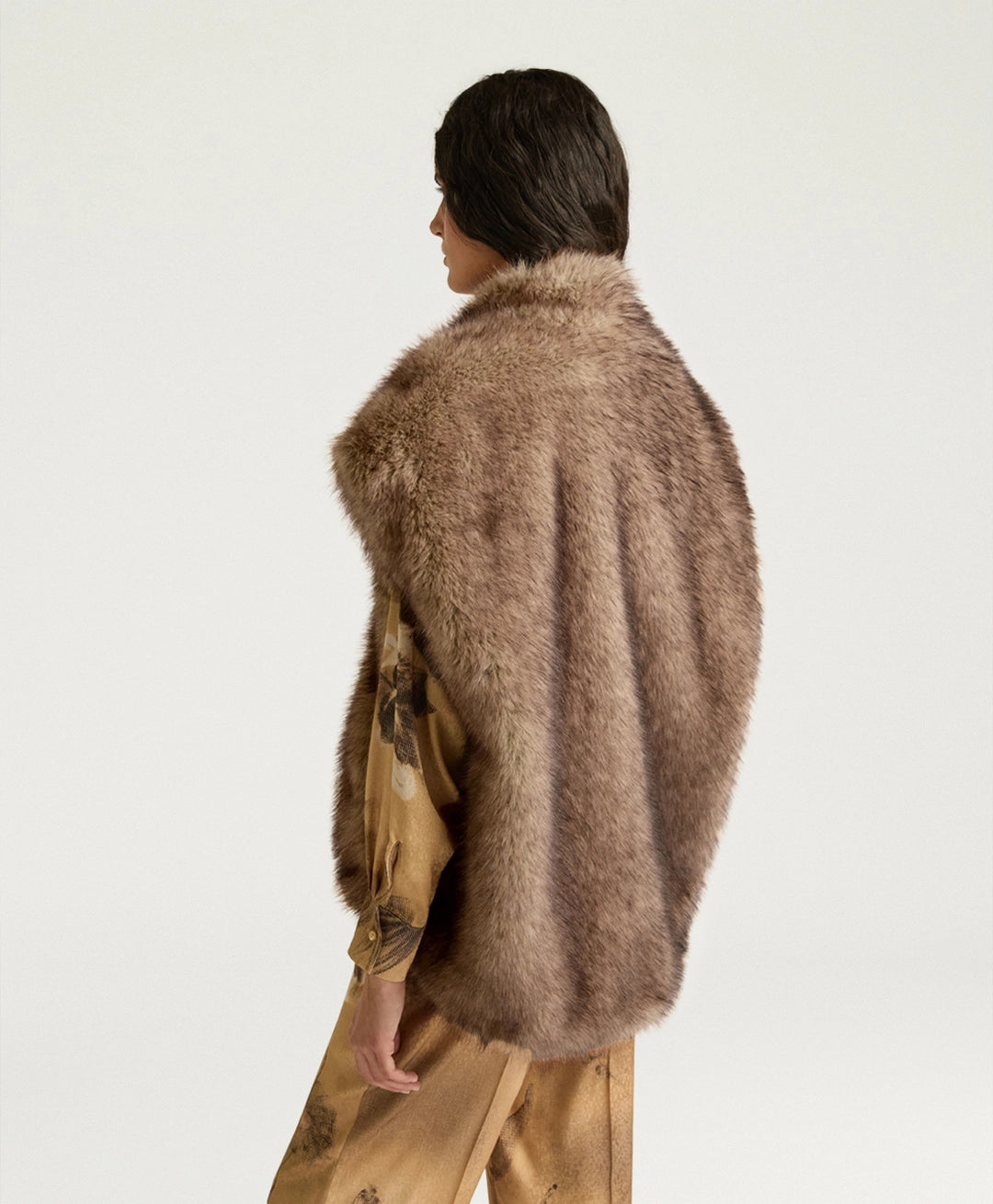 MOCO042-26247MO-0684. MAXI GILET TALULAH IN ECOFUR A PELO LUNGO - MARMOTTA