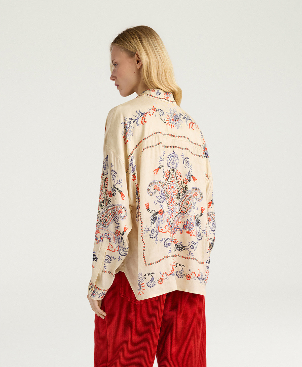 MOSH019-26607MO-1230 CAMICIA OVERSIZE PITANGA BIS IN RASO DI VISCOSA CON STAMPA PIAZZATA - MULTICOLOR CREMA