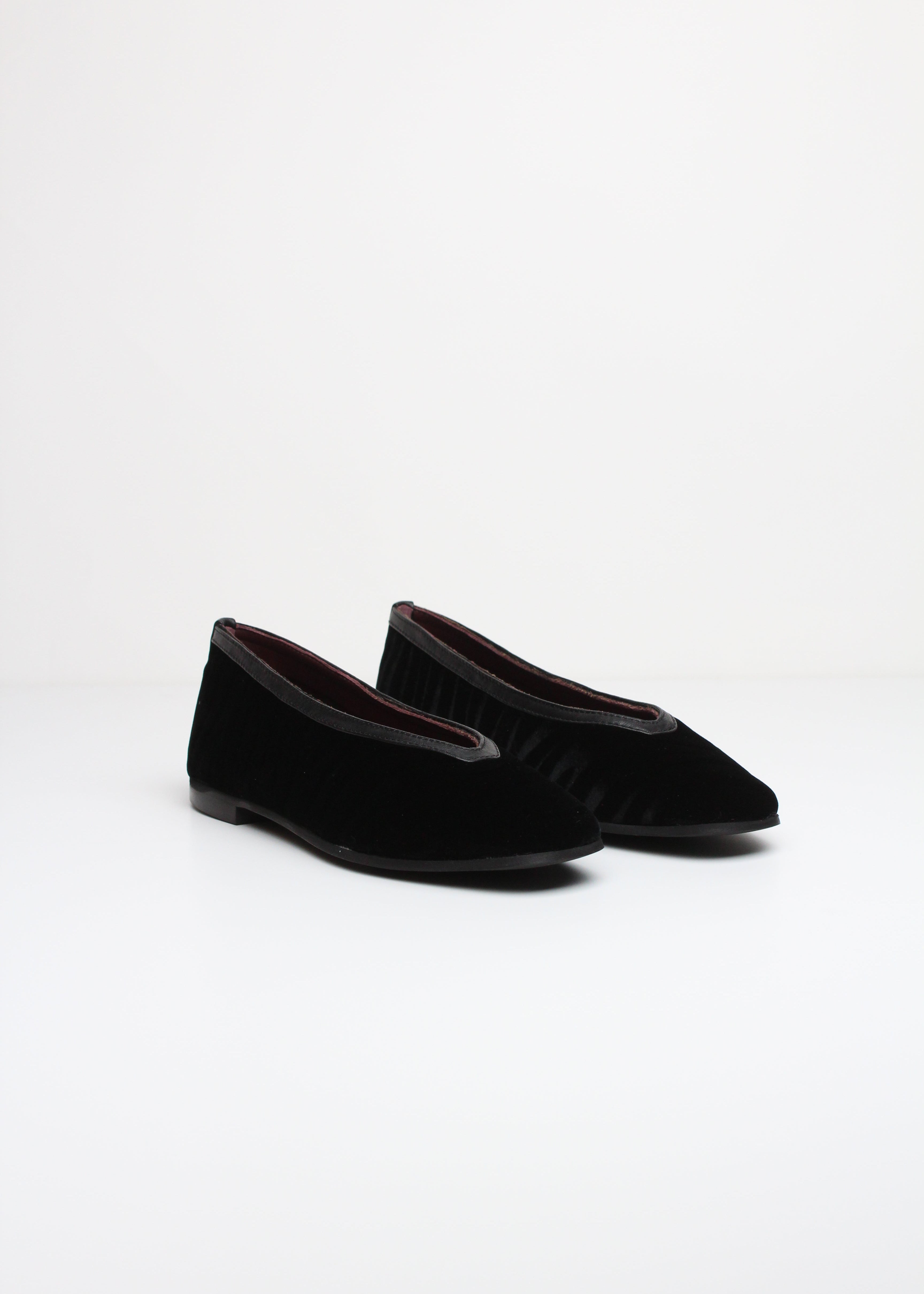 FW25-984  BALLERINA IN CAMOSCIO NERO CON EFFETTO ZEBRATO – VERSILIA | MADE IN ITALY