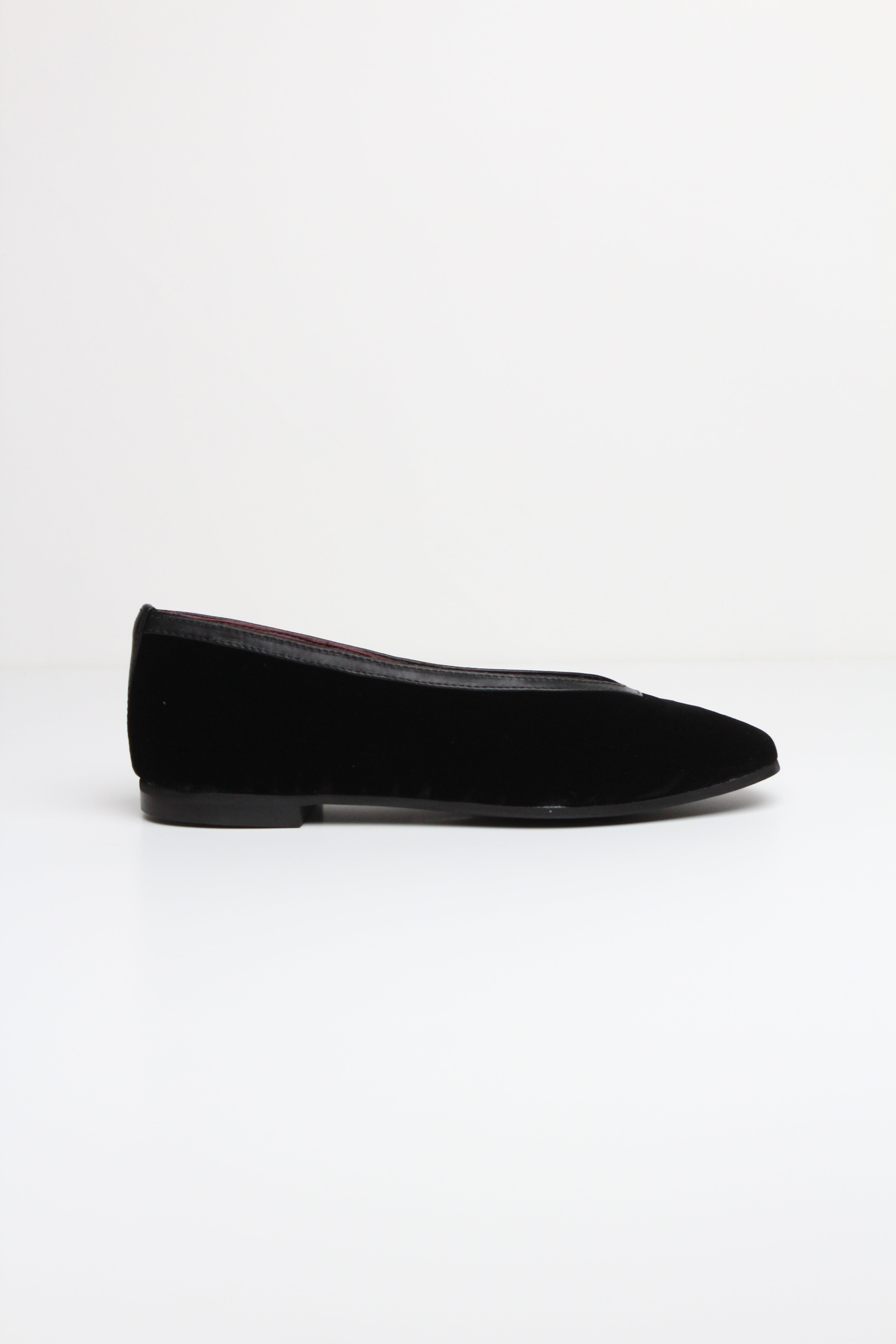 FW25-984  BALLERINA IN CAMOSCIO NERO CON EFFETTO ZEBRATO – VERSILIA | MADE IN ITALY