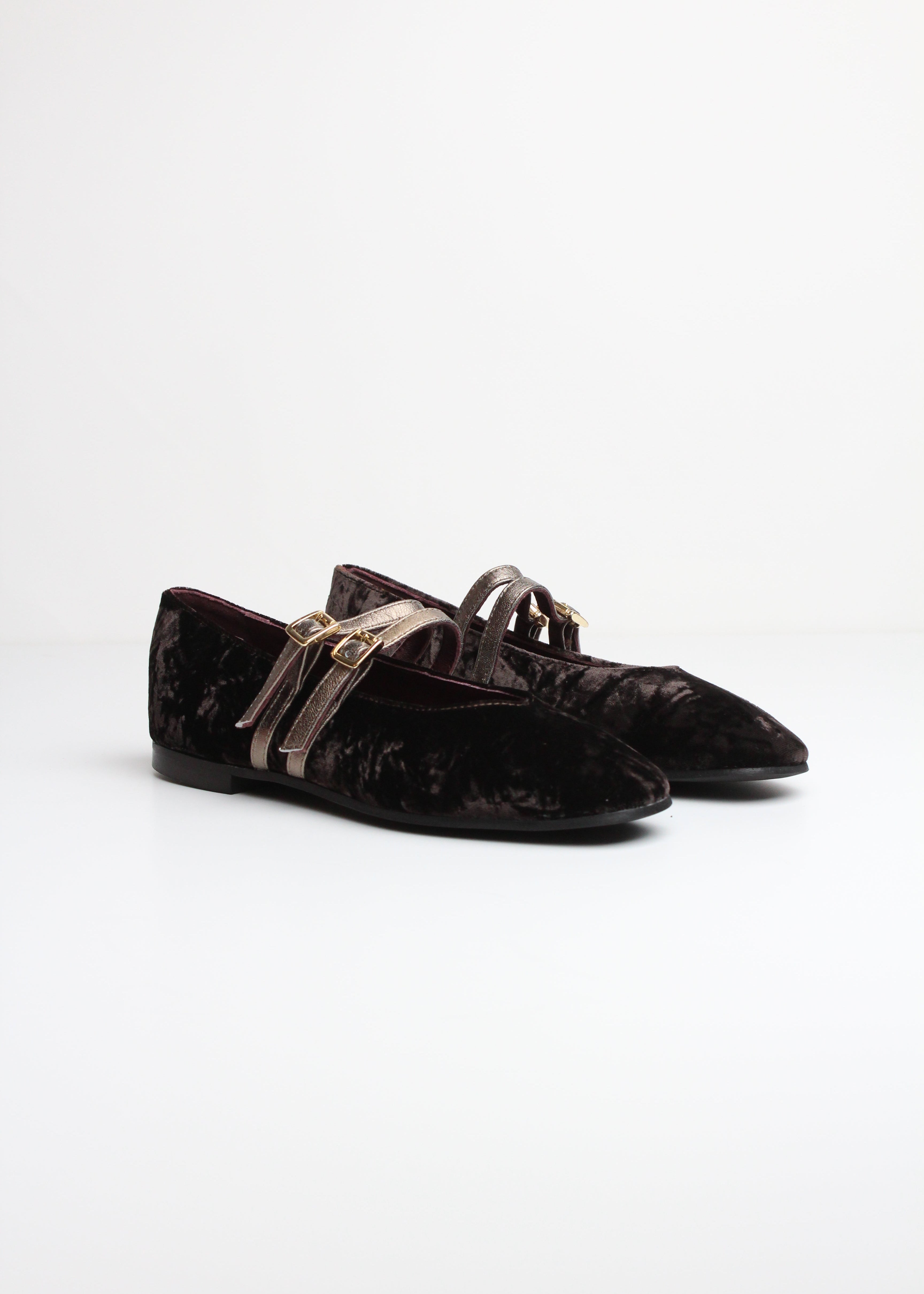 FW25-991  BALLERINA IN CAMOSCIO TESTA DI MORO CON DOPPIO CINTURINO – VERSILIA | MADE IN ITALY