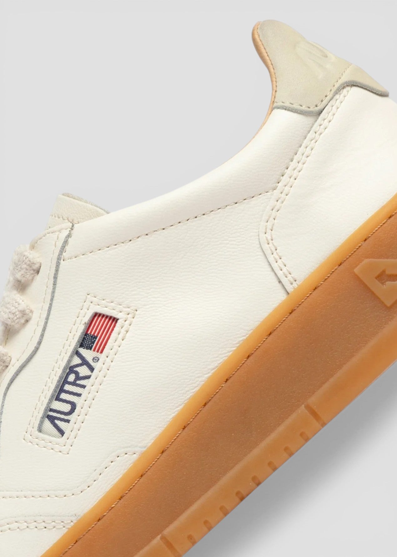 AULM-BD01 SNEAKERS MEDALIST LEATHER/NABUK MARSHMALLOW/MARSHMALLOW