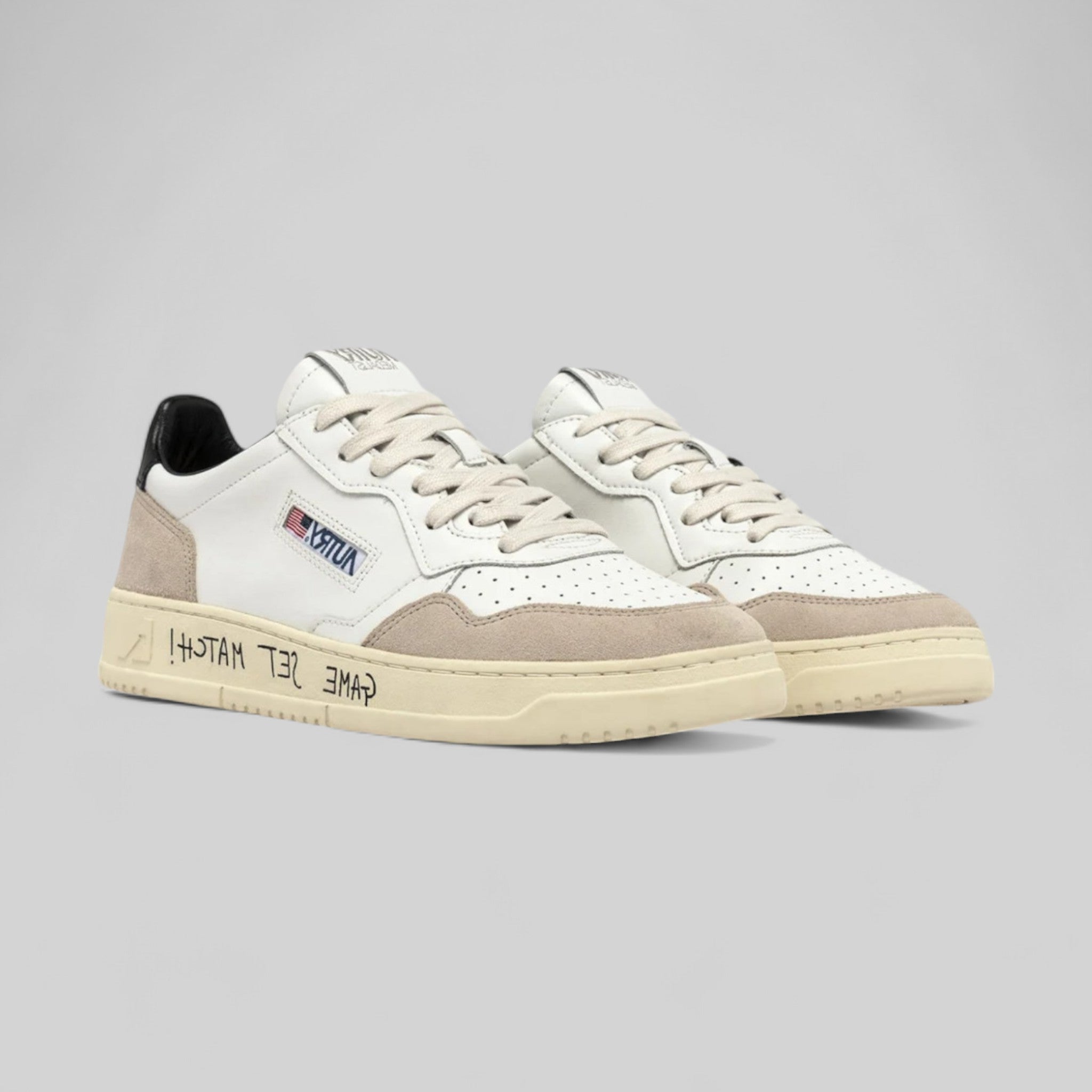 SNEAKERS AULW-MA04 MEDALIST LOW IN PELLE BICOLOR E SUEDE CON LETTERING