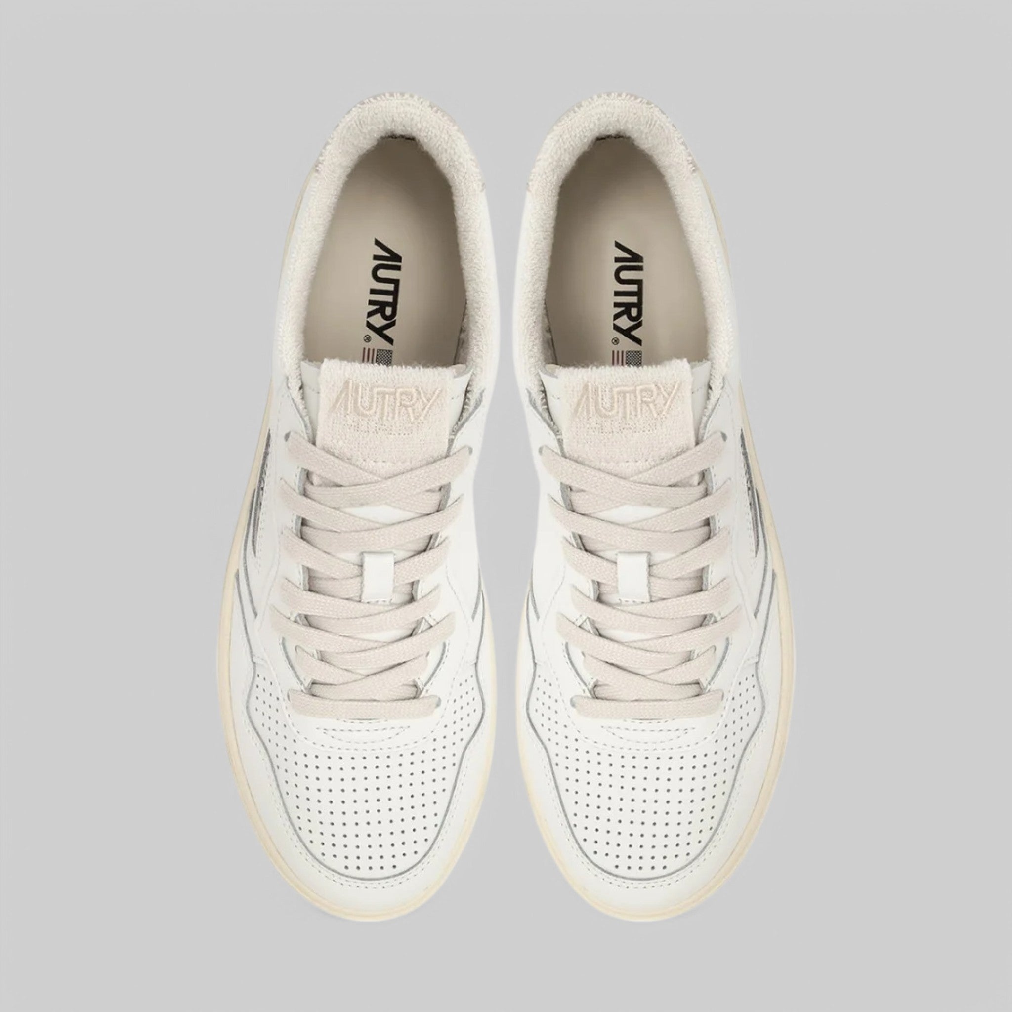 SNEAKERS AULM-VS05  MEDALIST LOW  VIRGIN/SPONGE  WHT/IVOR