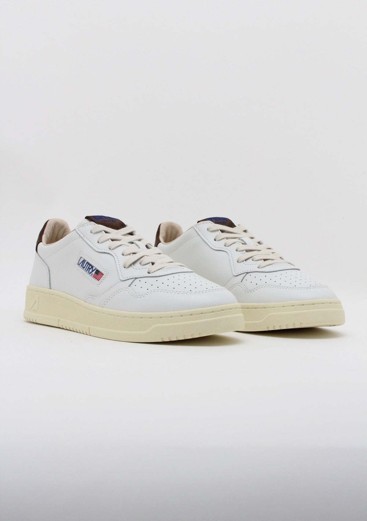 AULM HJ03 SNEAKERS UOMO AUTRY MEDALIST LOW (AULM) - BIANCO / DETTAGLIO MARRONE SCURO / CREMA
