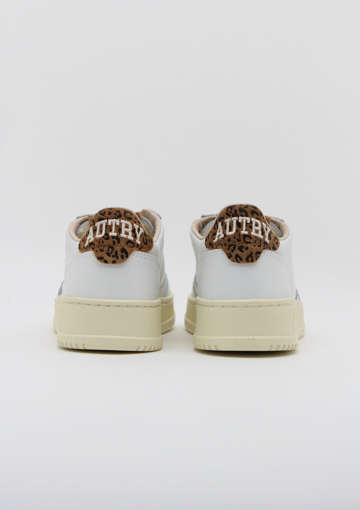 AULW HJ02 SNEAKERS DONNA  AUTRY MEDALIST LOW- BIANCO / DETTAGLIO LEOPARDATO / CREMA