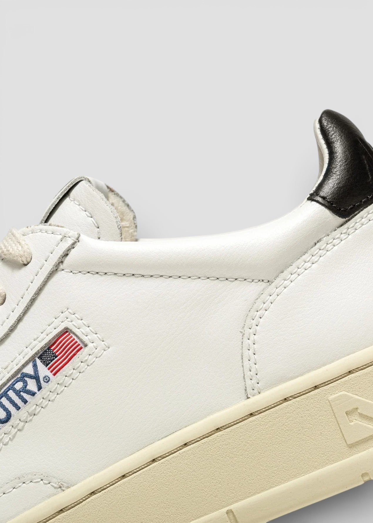 AULW-LL22  SNEAKERS DONNA MEDALIST LEATHER/LEATHER WHITE /BLACK