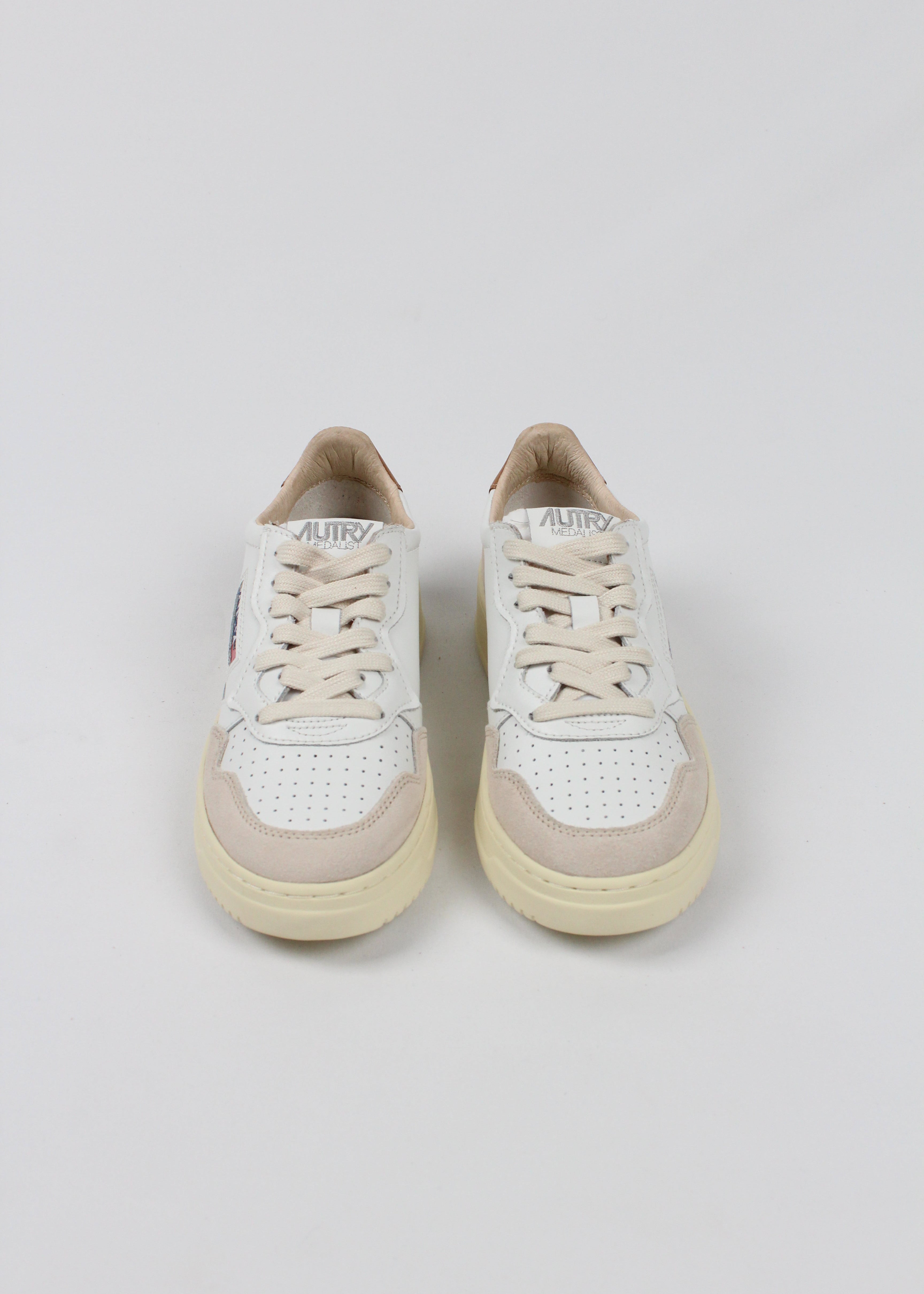 FW25 AULW-LS02  SNEAKERS MEDALIST LEAT/SUEDE WHT/BRNSUG