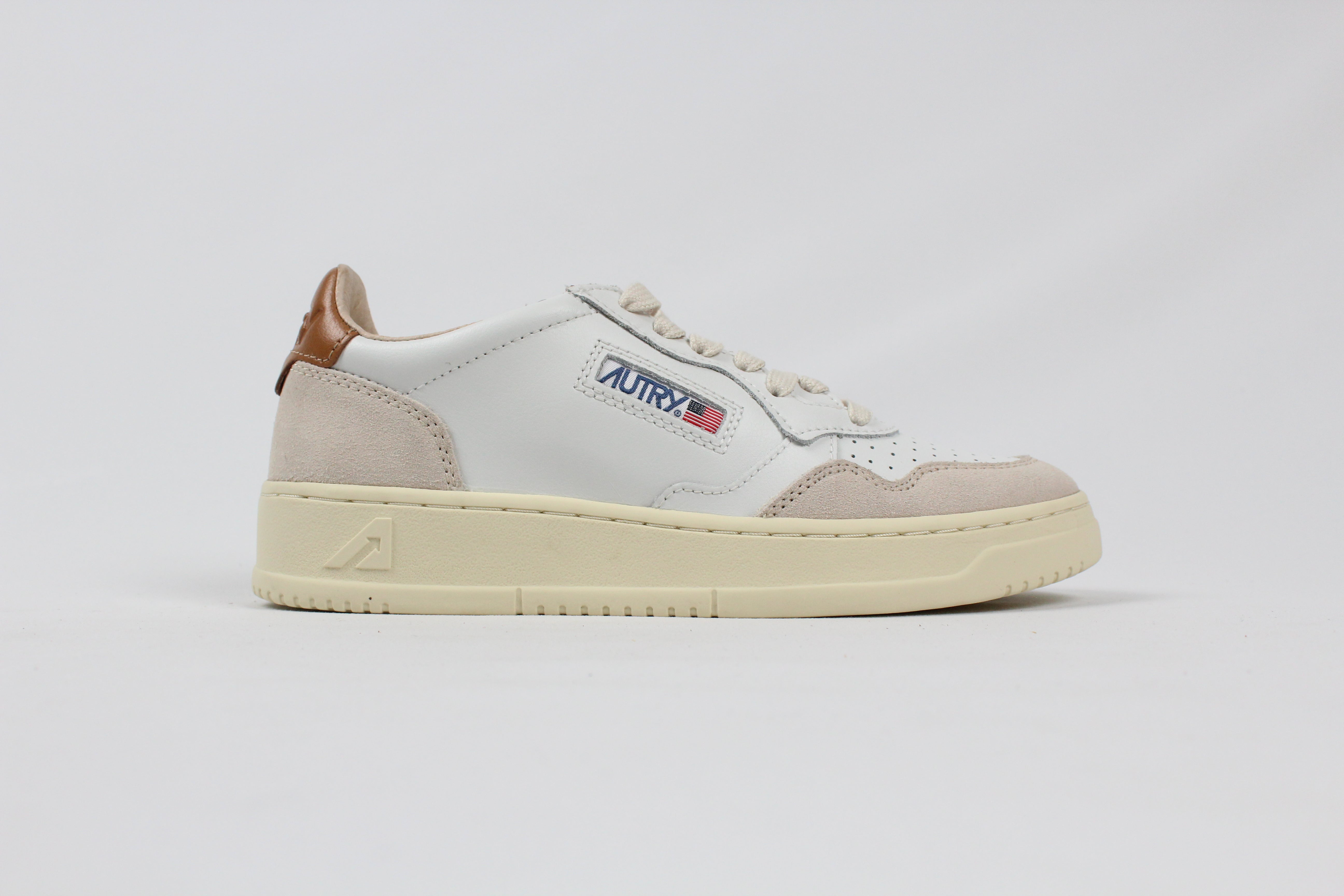 FW25 AULW-LS02  SNEAKERS MEDALIST LEAT/SUEDE WHT/BRNSUG