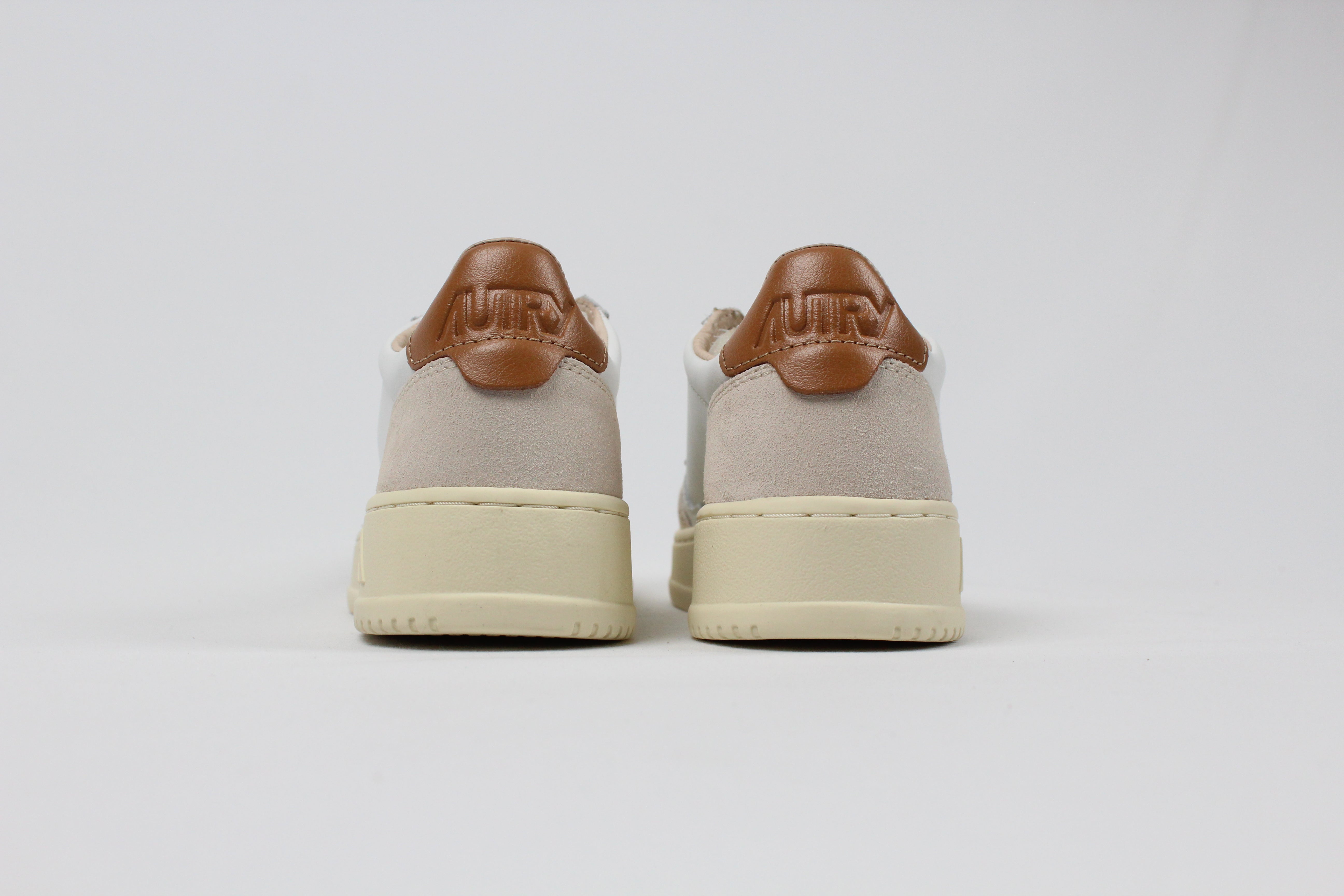 FW25 AULW-LS02  SNEAKERS MEDALIST LEAT/SUEDE WHT/BRNSUG