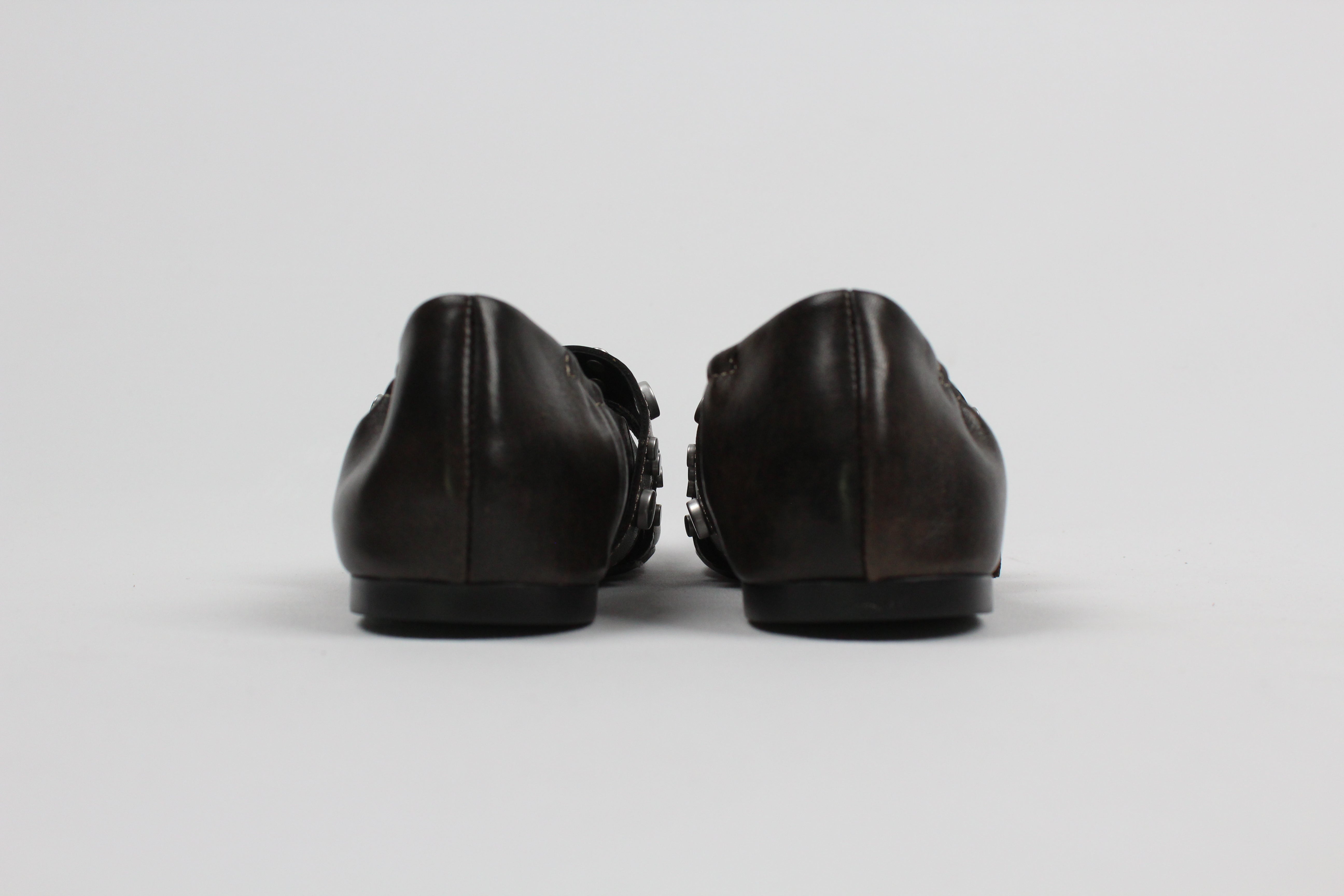 AI/SS25-BRITNEY05 BALLERINA BRITNEY IN PELLE NERA CON DOPPIO CINTURINO E BORCHIE