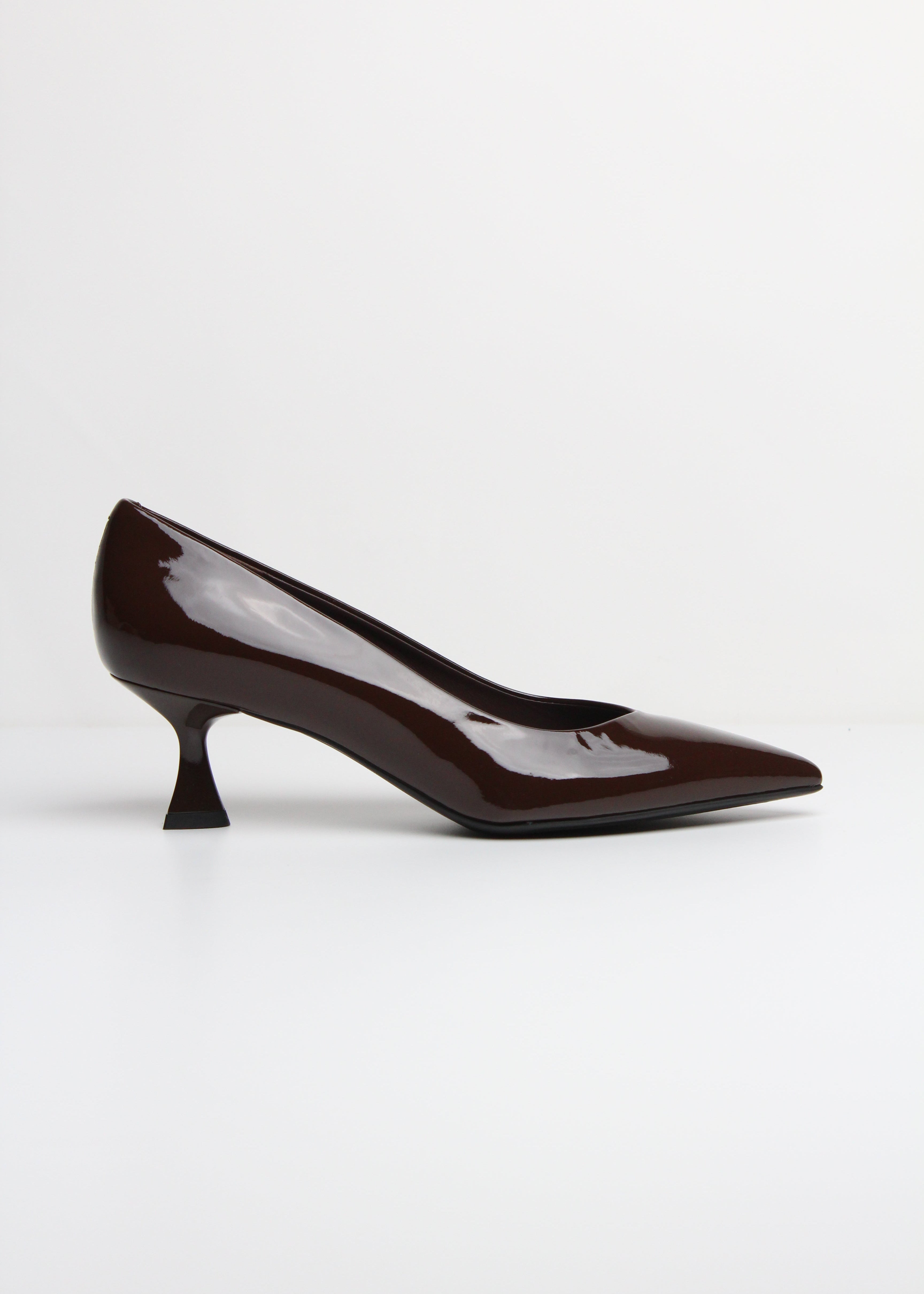 FW25-CHENIL56 DÉCOLLETÉ VERNICE  DARK BROWN
